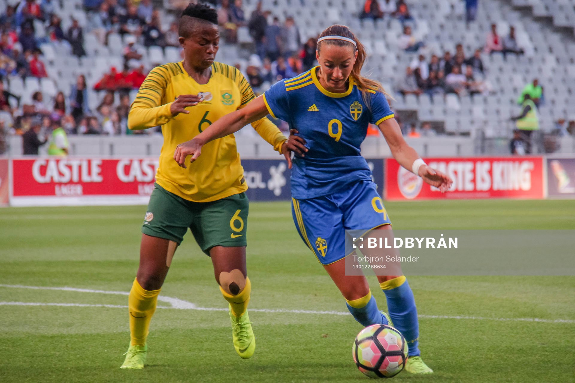 Mamello Makhabane of Soutch Africa and Kosovare Asllani  of