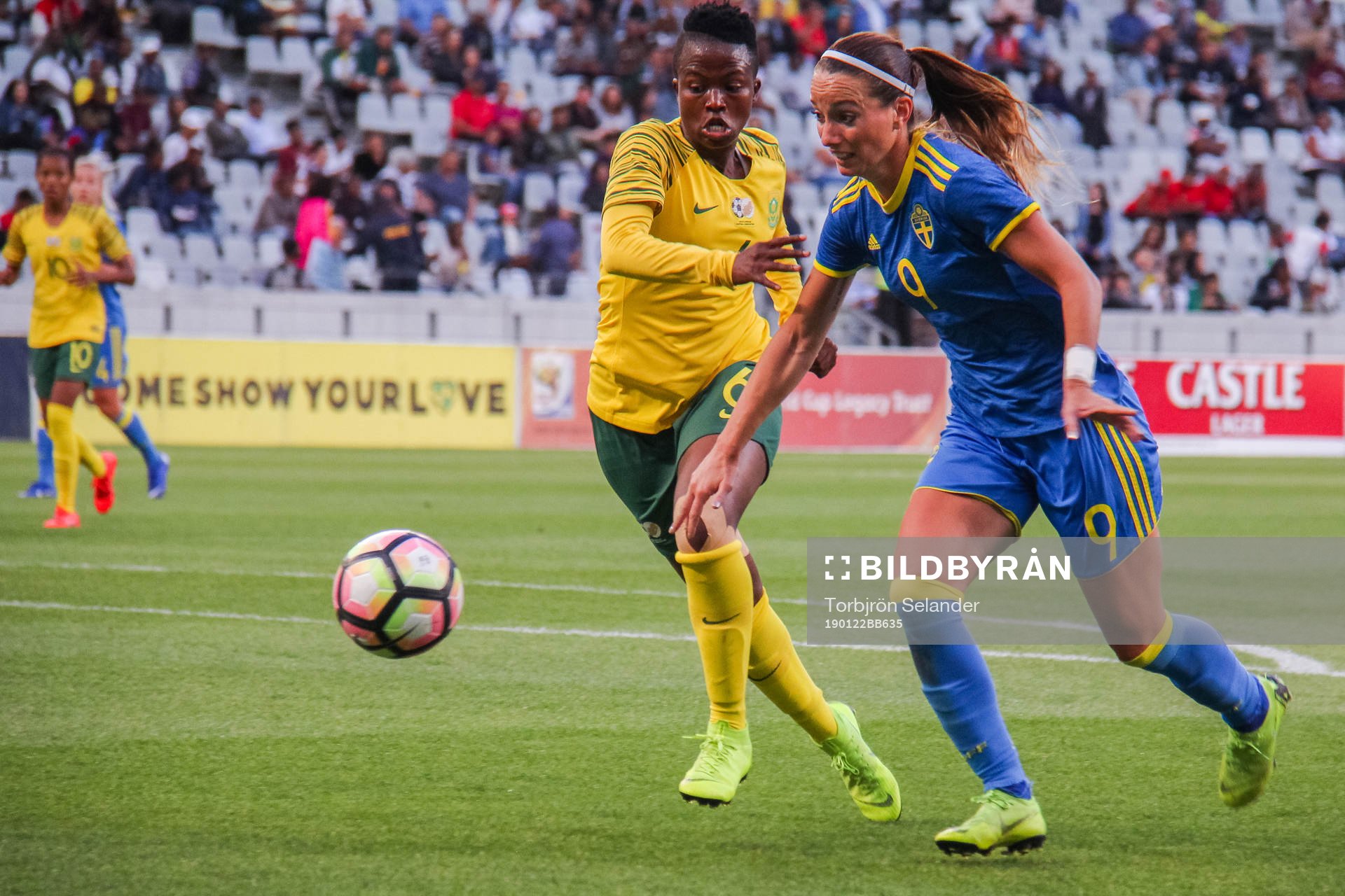 Mamello Makhabane of Soutch Africa and Kosovare Asllani  of