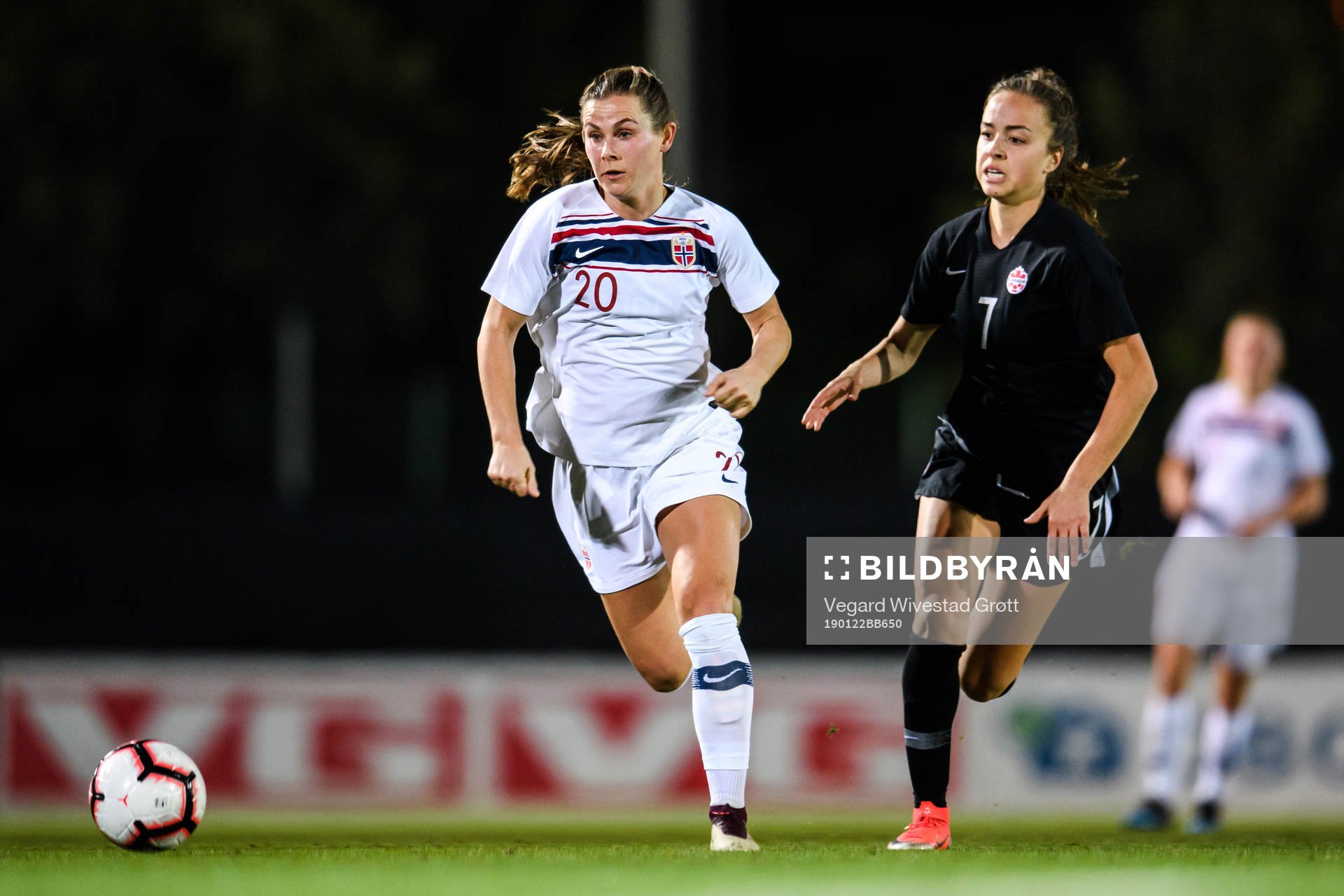 Emilie Bosshard Haavi of Norway and Julia Grosso of Canada