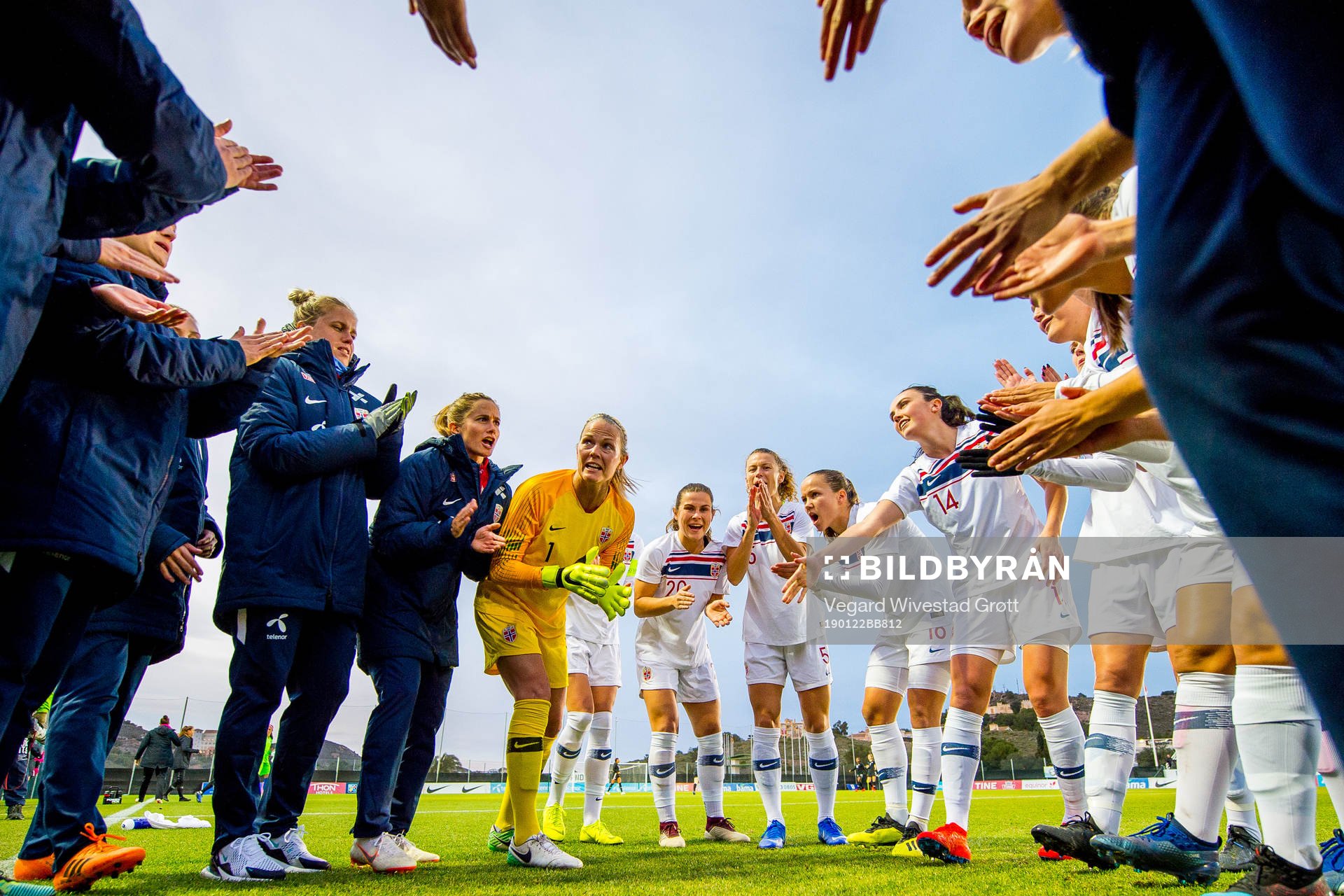 Elise Thorsnes, Ingrid Ryland, goalkeeper Ingrid Hjelmseth,
