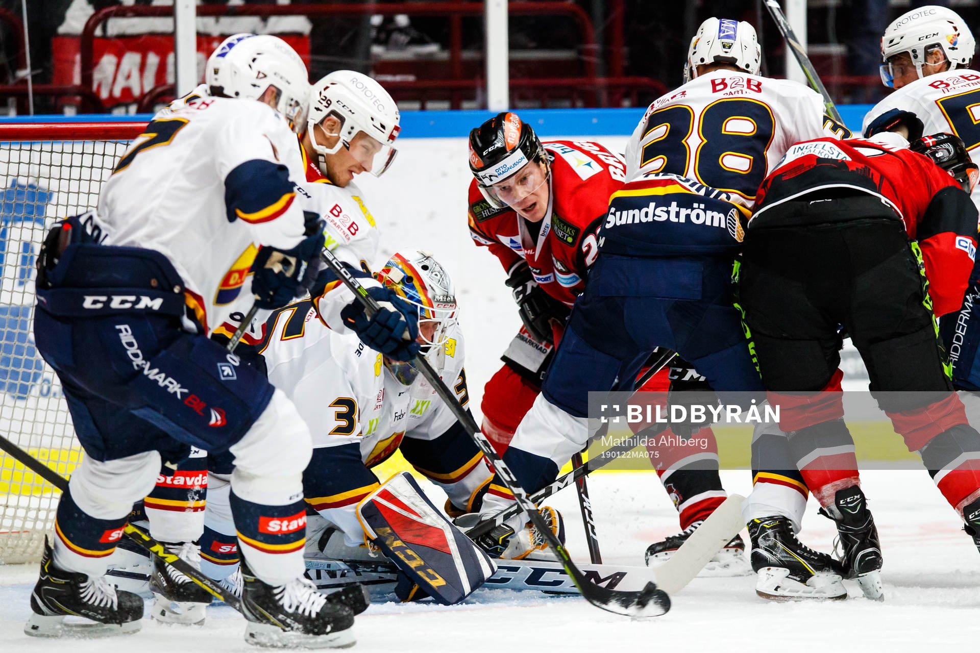 Malmö Redhawks Lars Bryggman oroar framför Djurgårdens