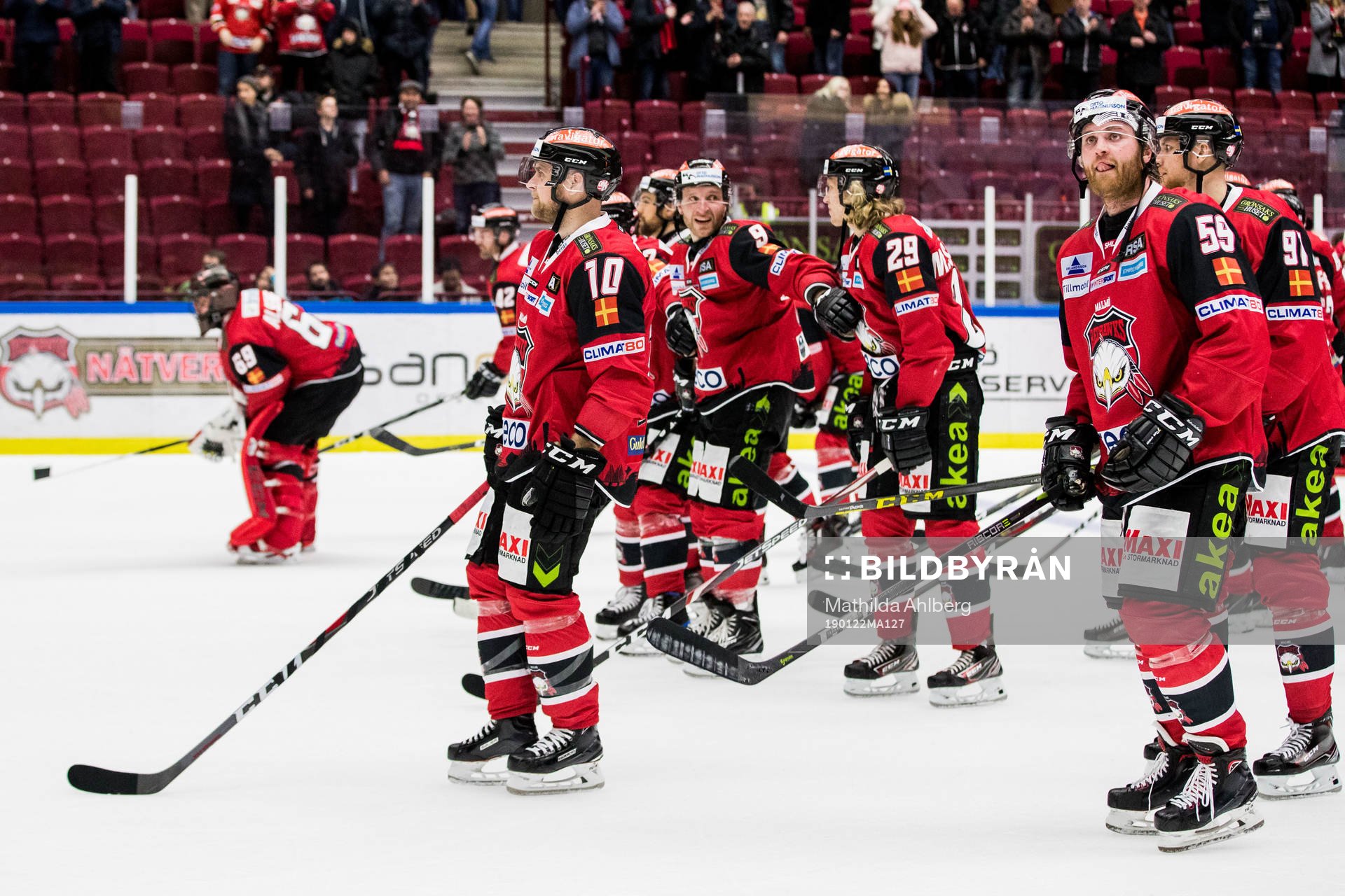 Malmö Redhawks spelare jublar tillsammans