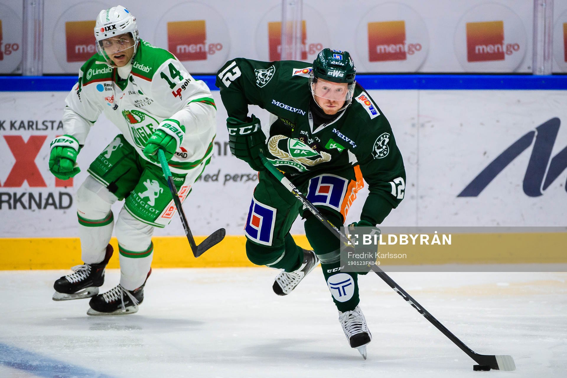 Rögles Trevor Mingoia och Färjestads Alexander Reichenberg