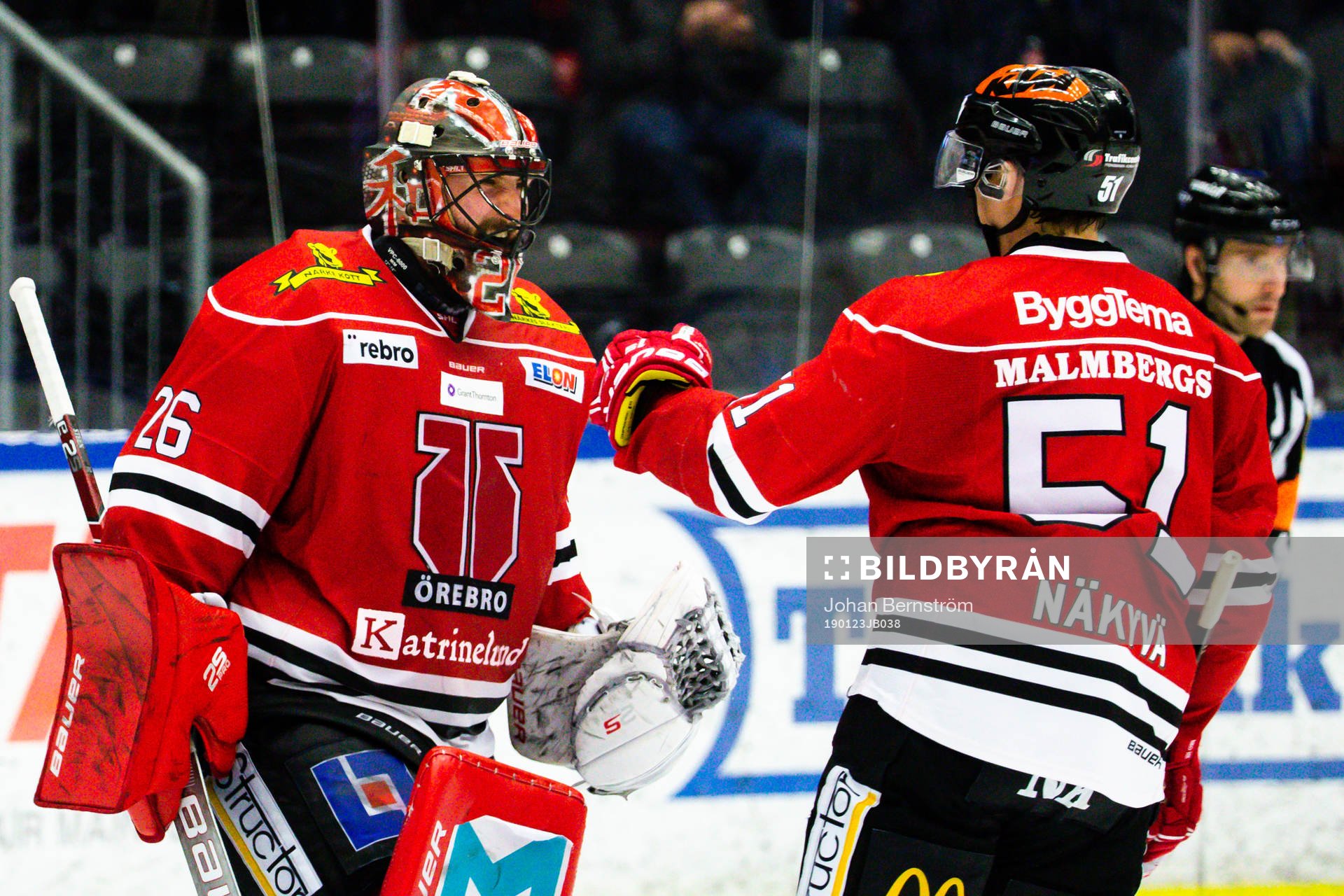 Örebros målvakt Stefan Steen och Kristian Näkyvä jublar