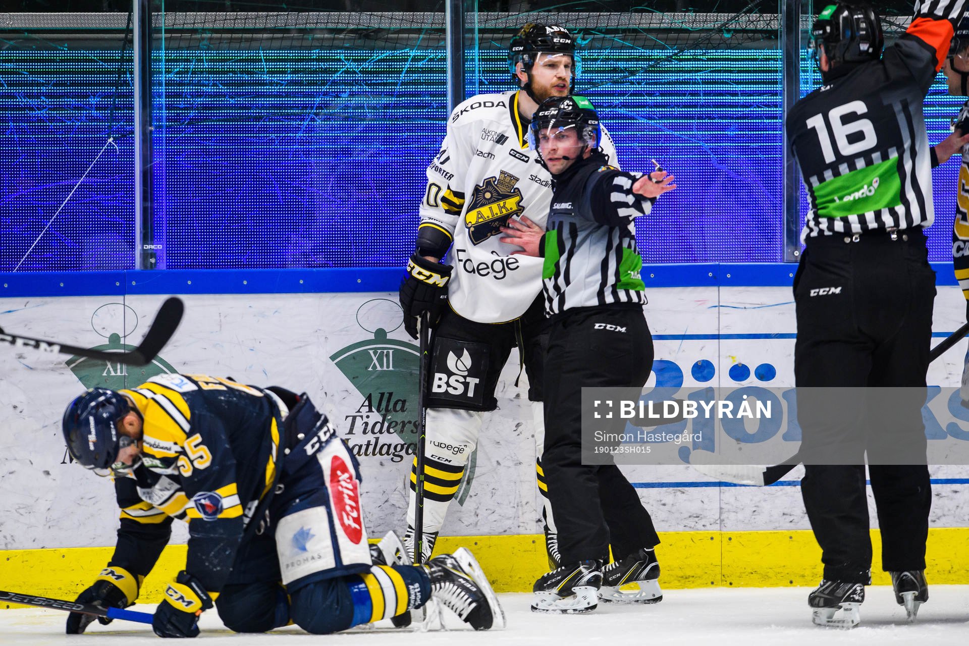 s Sam Marklund får matchstraff