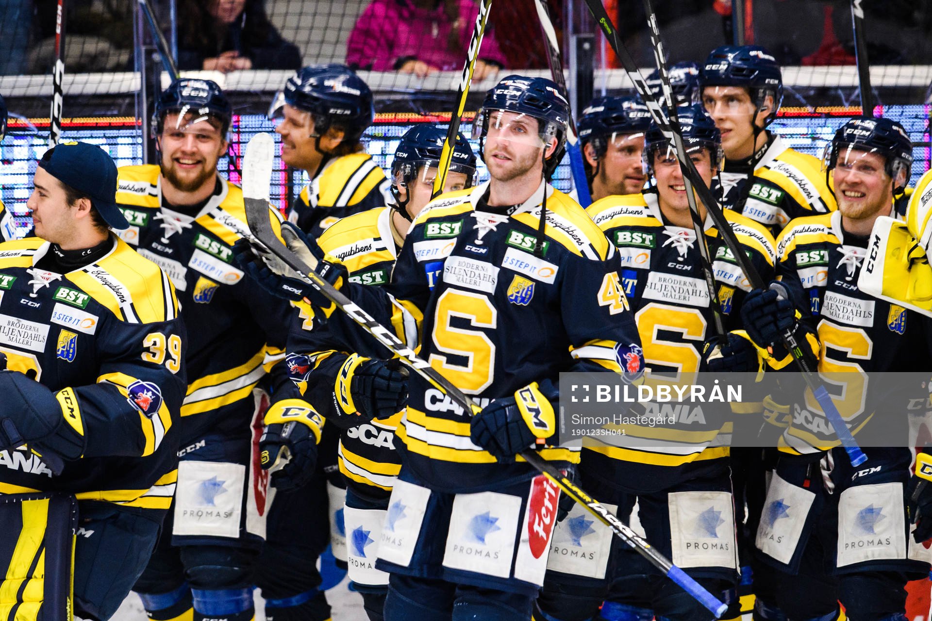 Södertäljes Sebastian Dyk jublar