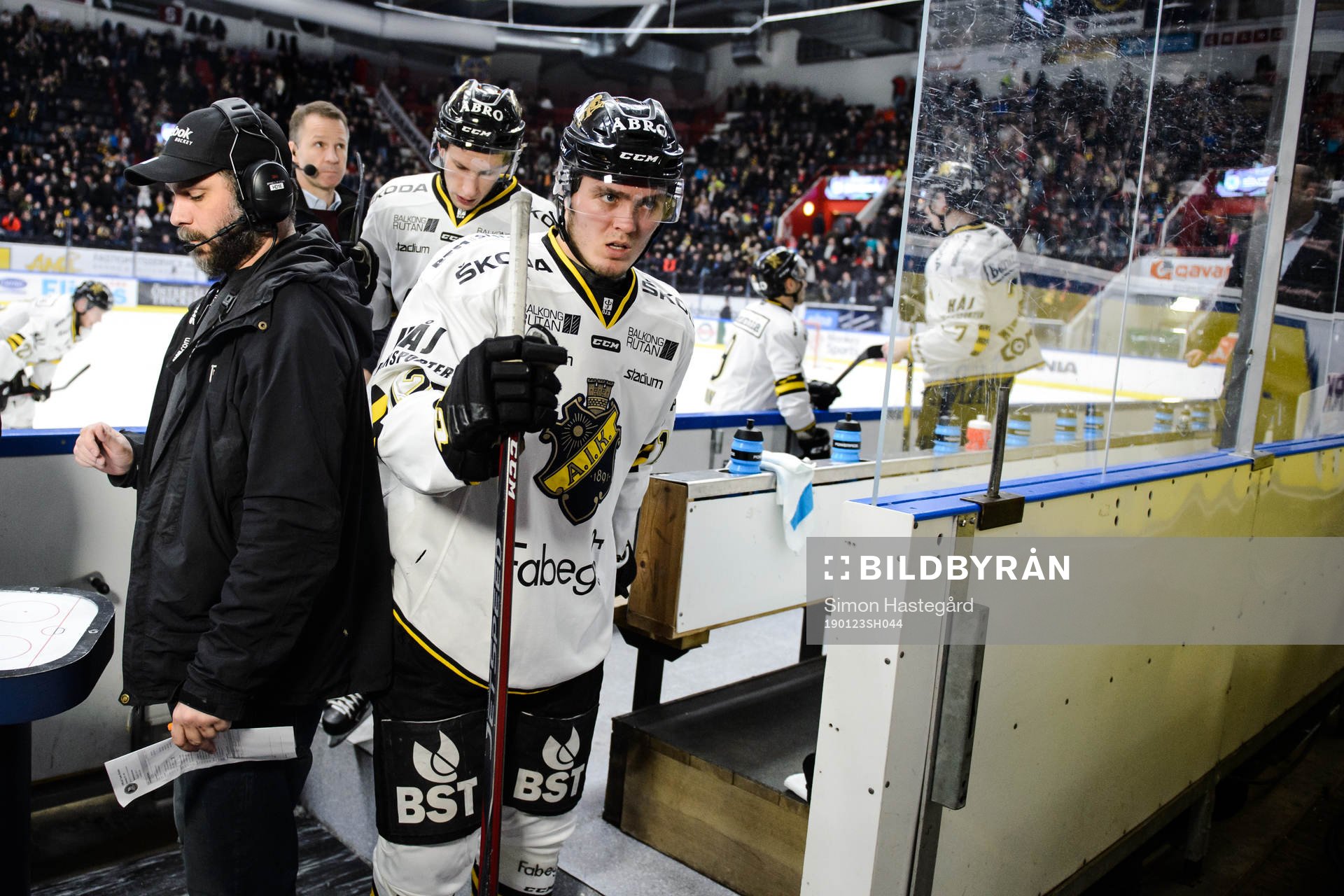 s Max Lindholm