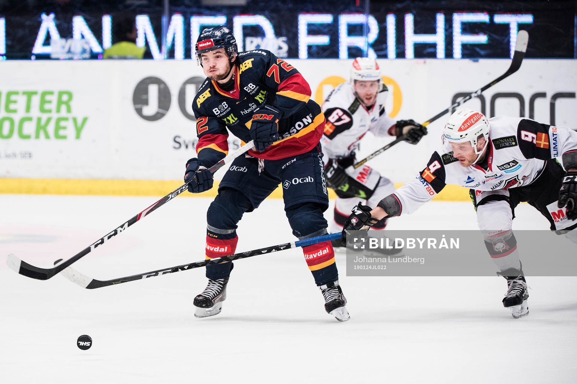 Djurgårdens Emil Bemström och Malmö Redhawks Frederik