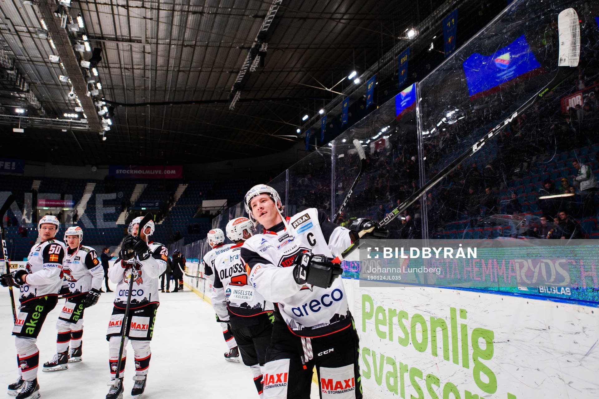 Malmö Redhawks Emil Sylvegård jublar