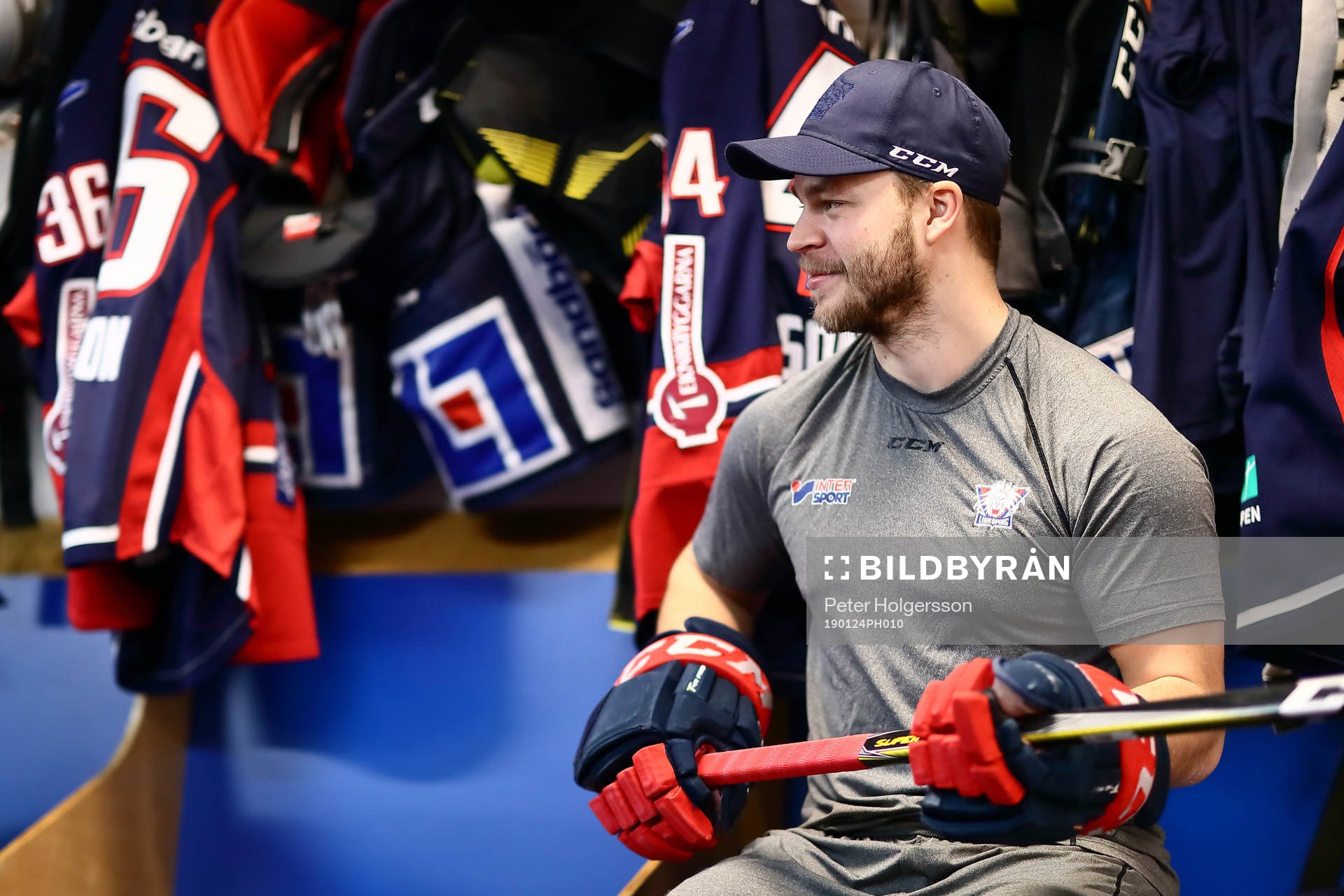 Linköpings Jimmy Andersson före ishockeymatchen i SHL