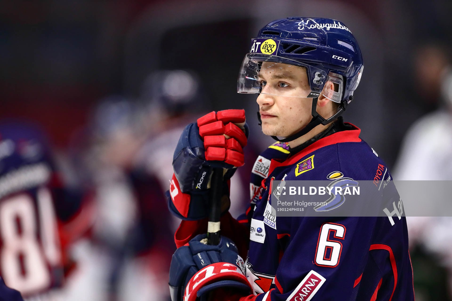 Linköpings Alexander Karlsson före ishockeymatchen i SHL
