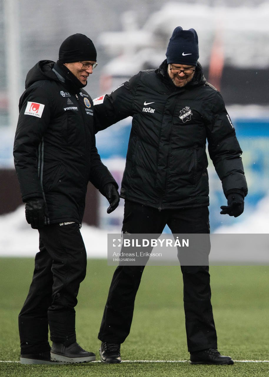 s tränare Rikard Norling innan träningsmatchen i fotboll