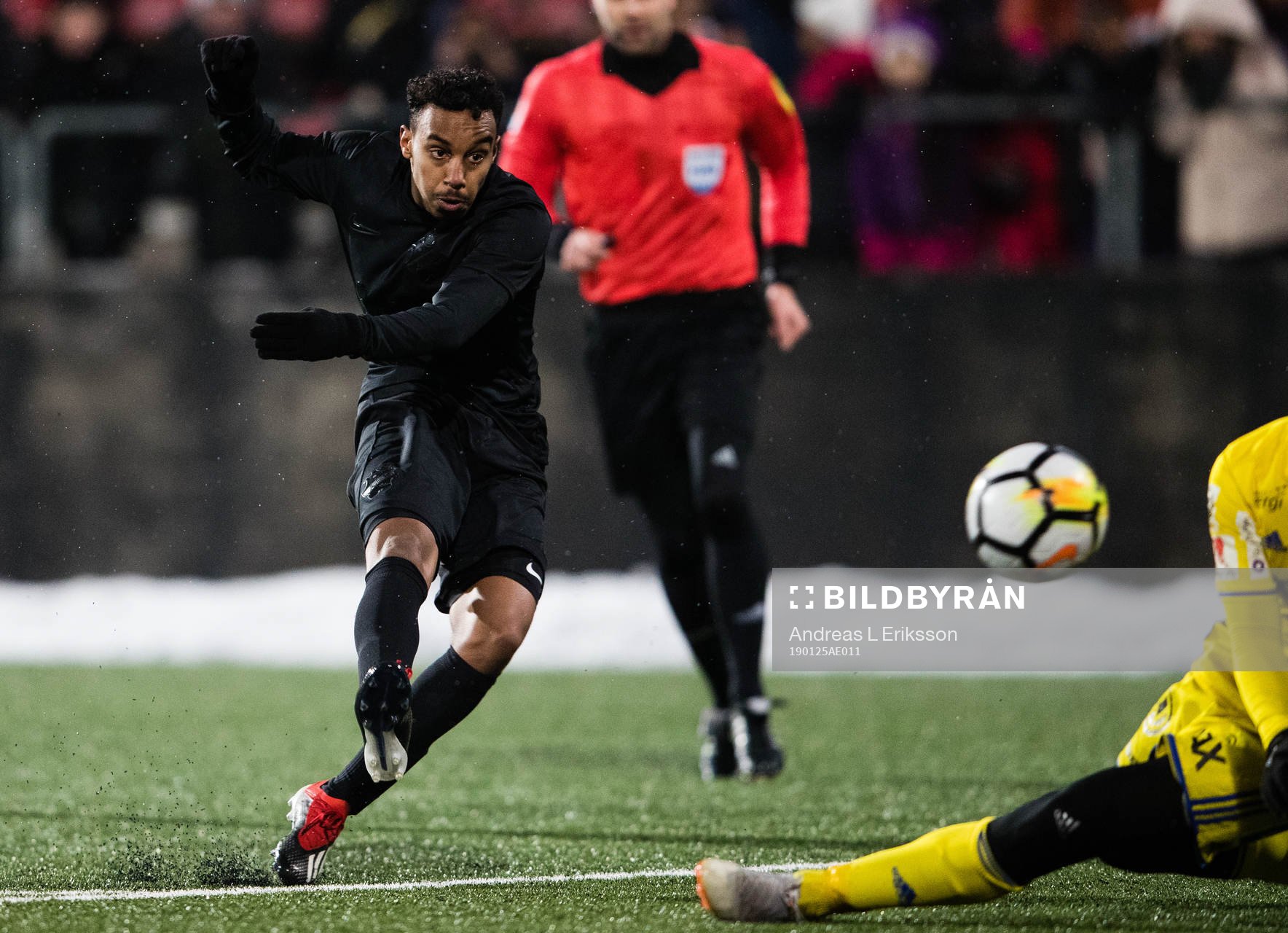 s Bilal Hussein med ett skott