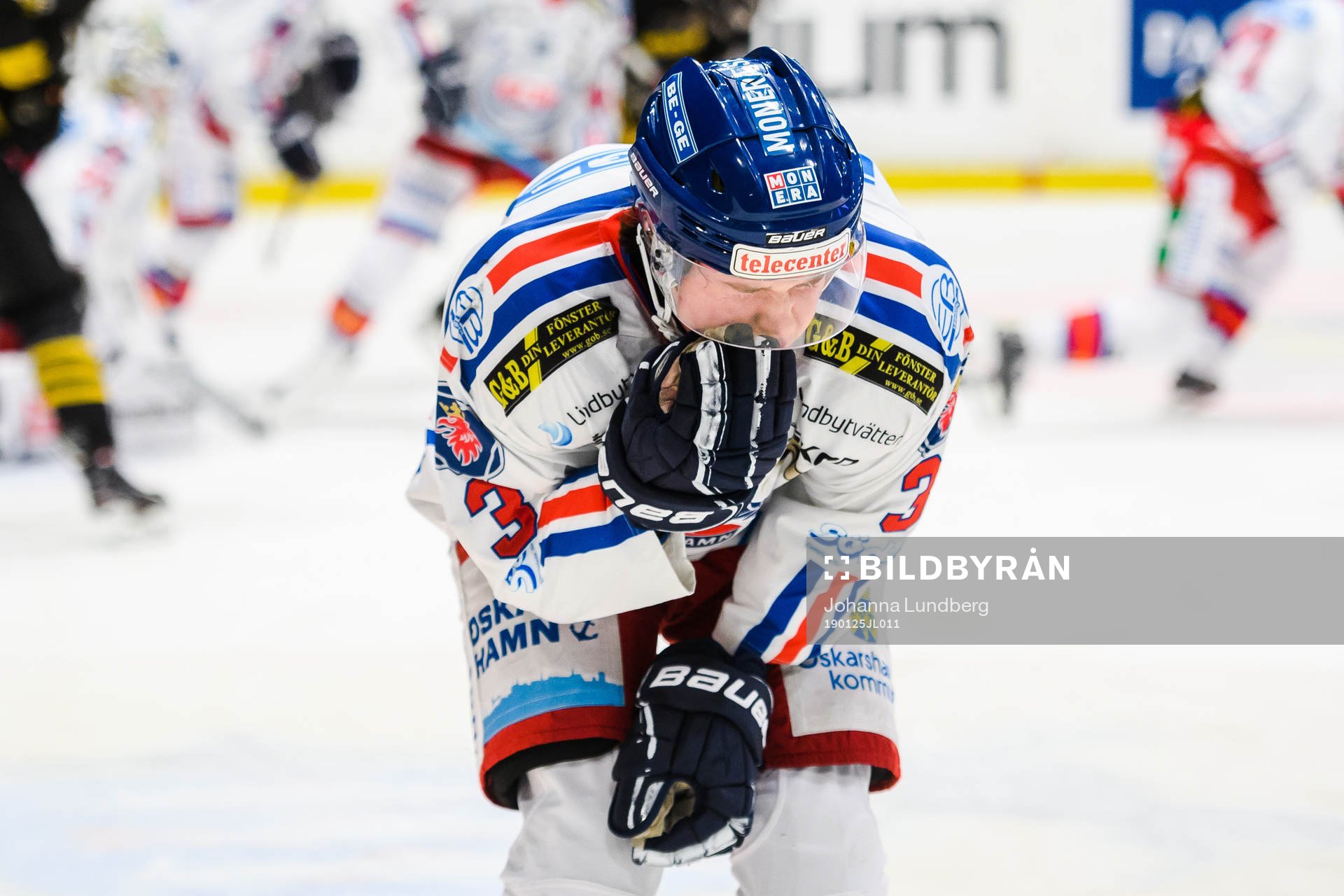 Oskarshamns Lukas Pilö har ont