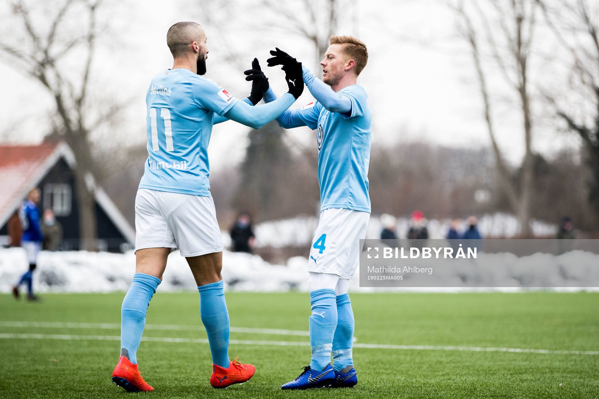 Malmö FFs Guillermo Molins och Anders Christiansen jublar efter 0-2 under träningsmatchen i fotboll mellan Lyngby och Malmö FF den 25 januari 2019 i Lyngby.
