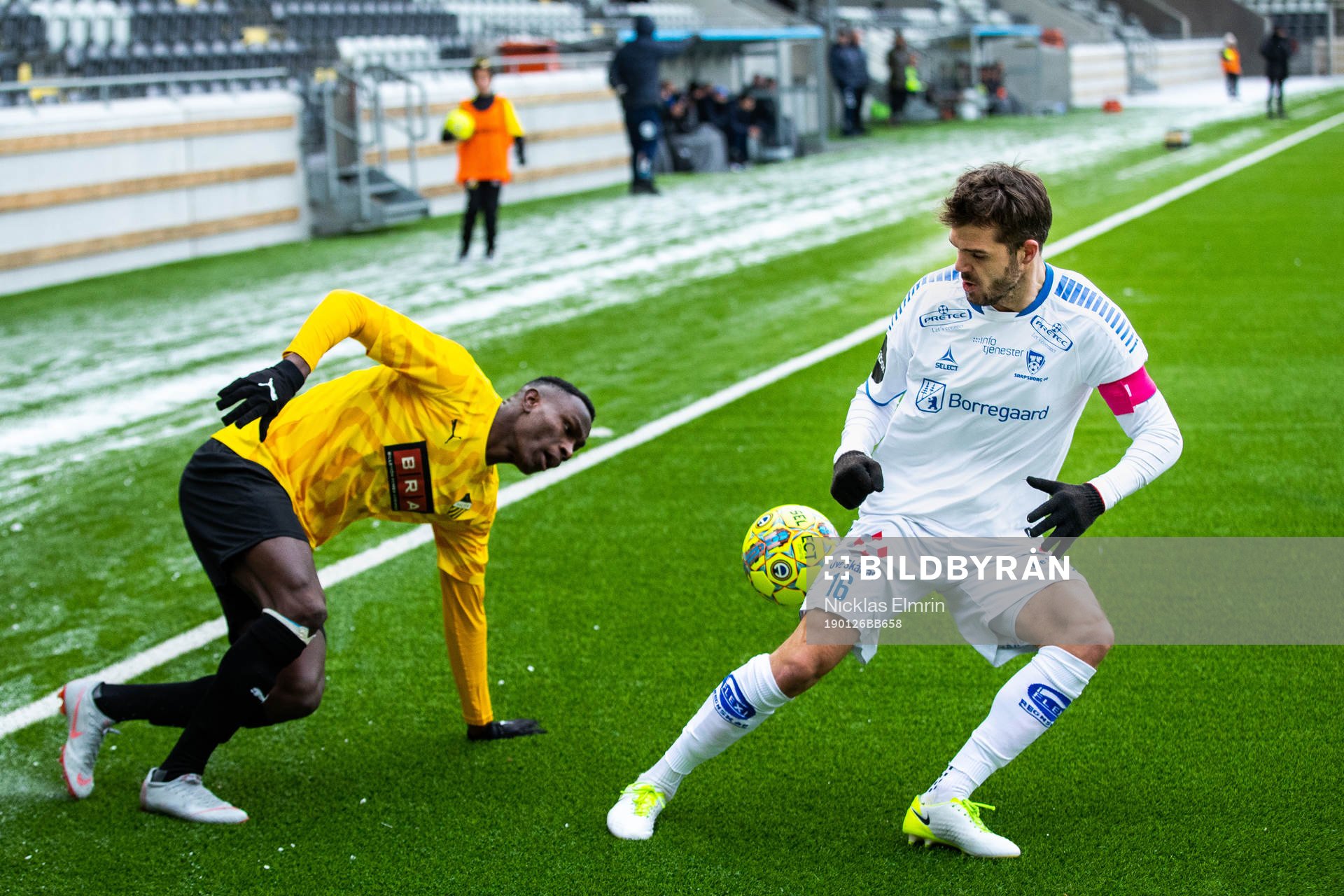 Häckens Elohor Ekpolo och Sarpsborgs 08 Joachim Thomassen