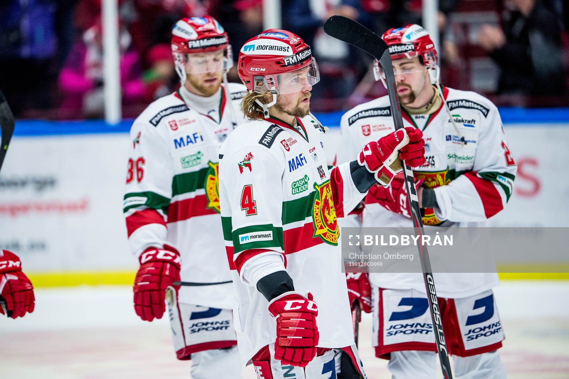 Moras Viktor Amnér deppar med lagkamraterna