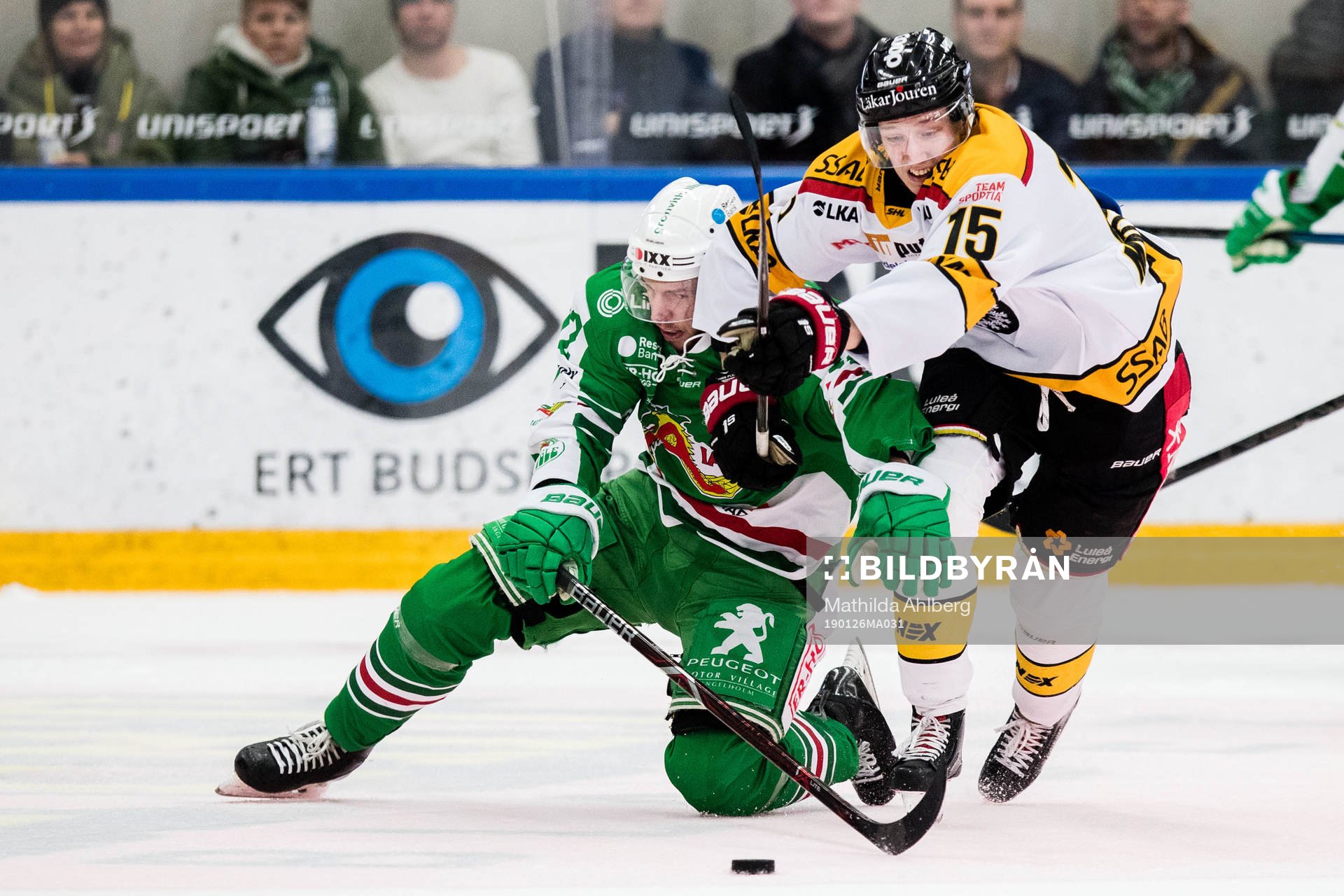 Rögles Matt Carey och Luleås Carl Mattsson i duell