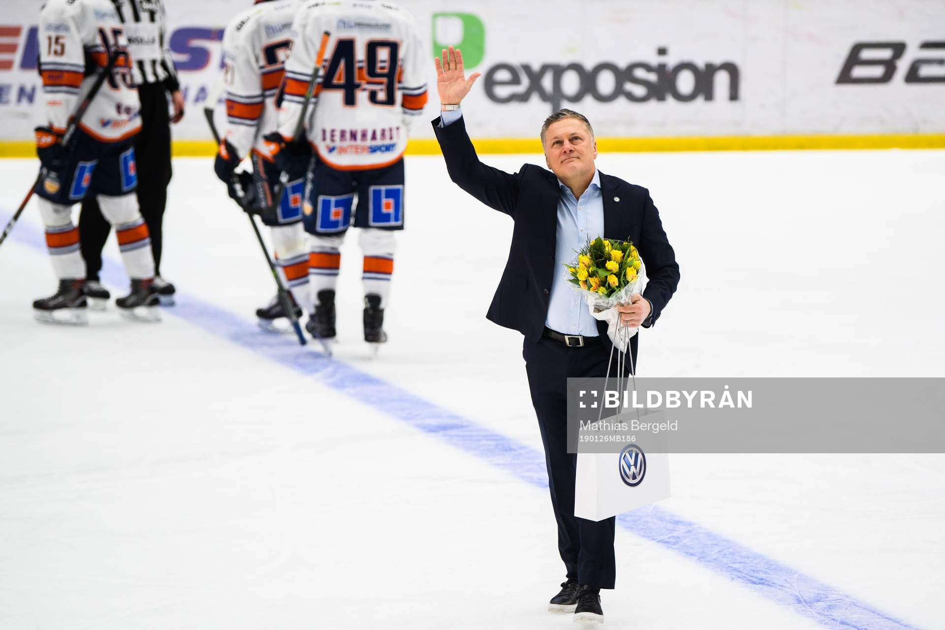 s tränare Stephan Lundh jublar