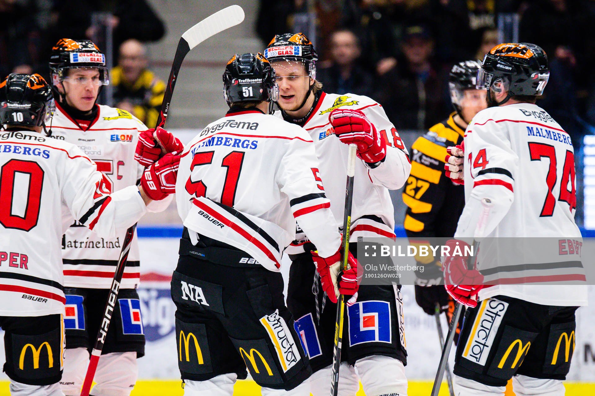 Örebros Rodrigo Abols och Kristian Näkyvä jublar