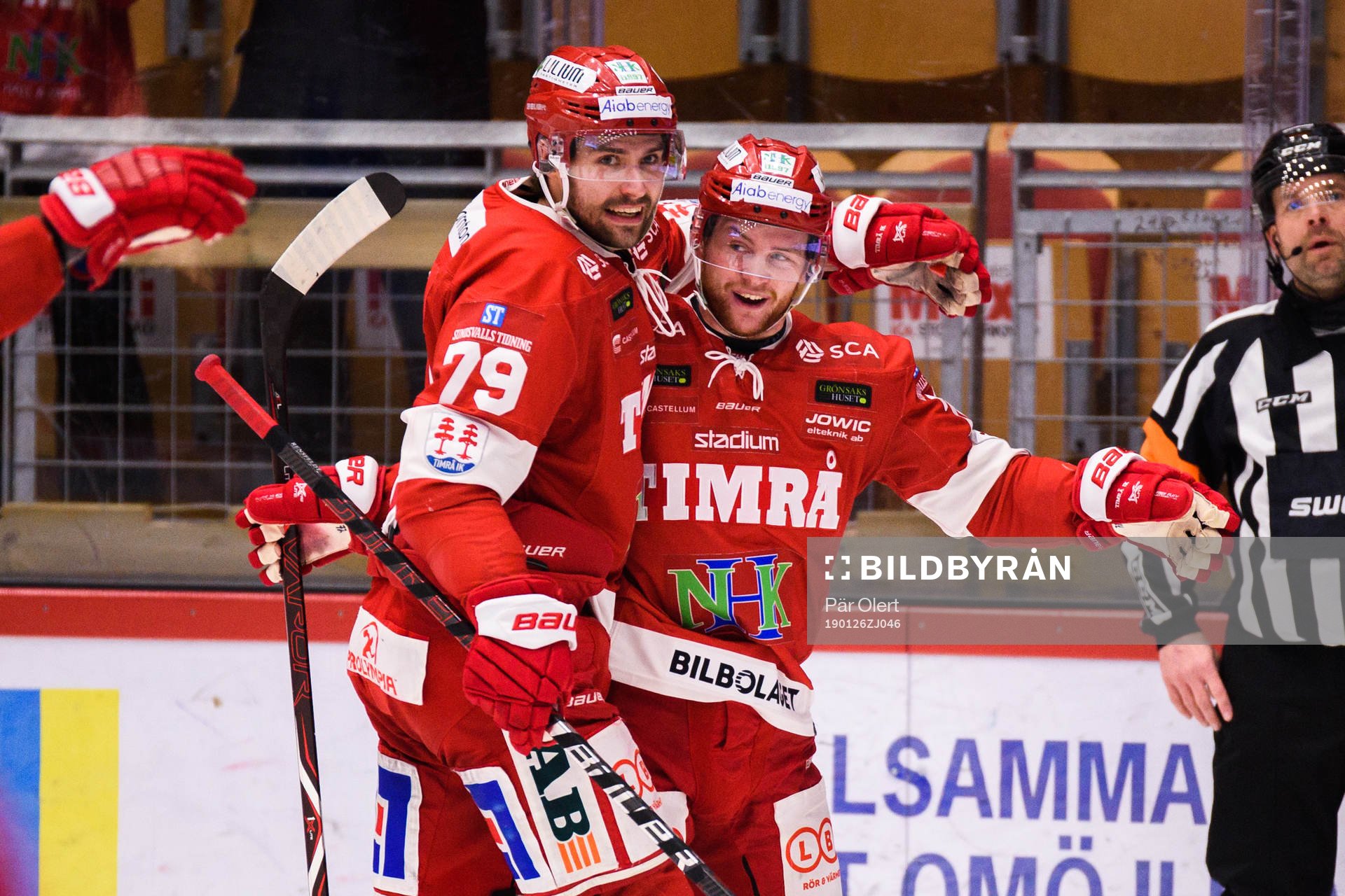 Timrås Ludvig Rensfeldt och Sebastian Ohlsson jublar