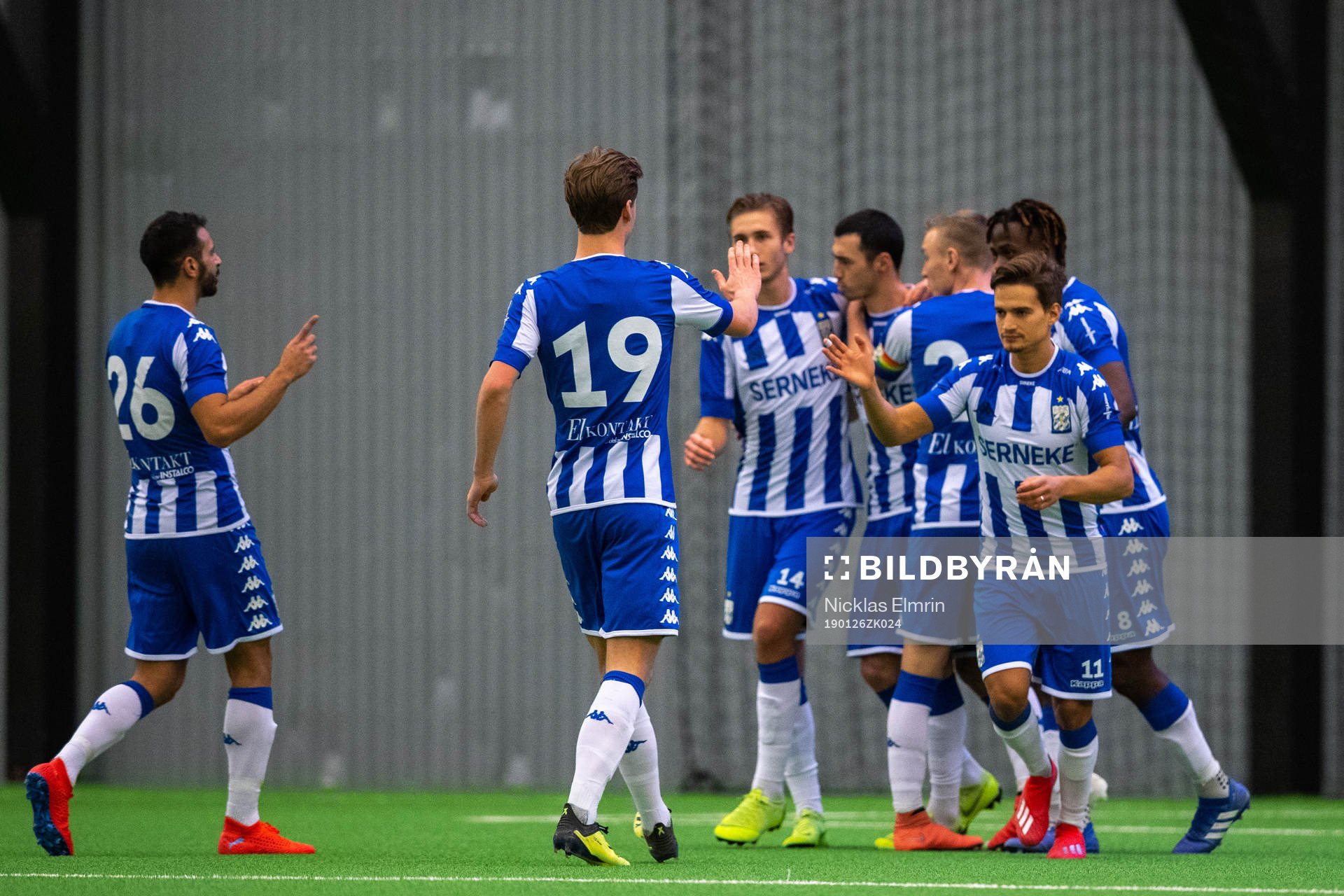IFK Göteborgs Giorgi Kharaishvili jublar med lagkamrater