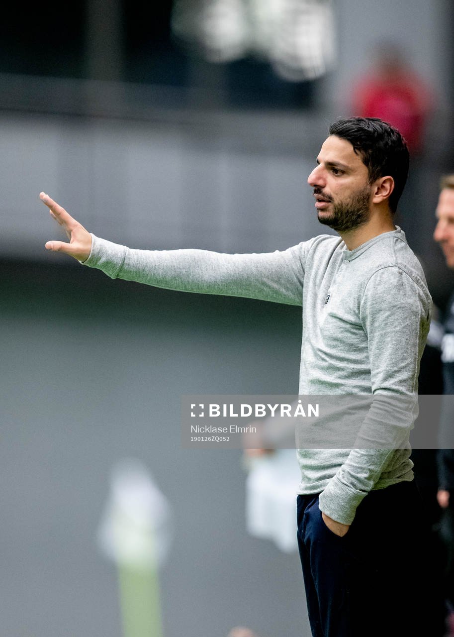 IFK Göteborgs tränare Poya Asbaghi
