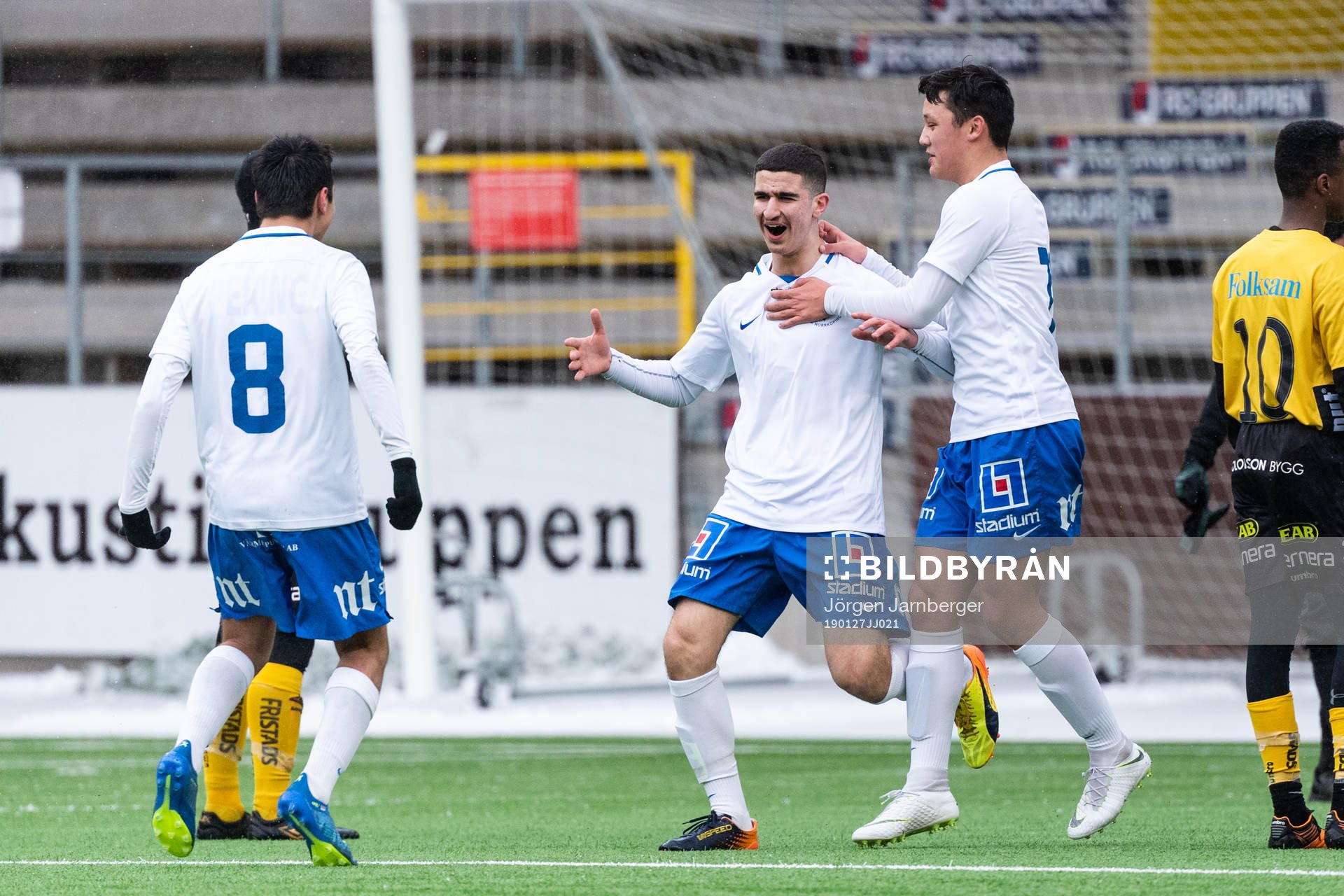 IFK Norrköpings Antonio Saliba jublar med lagkamraterna