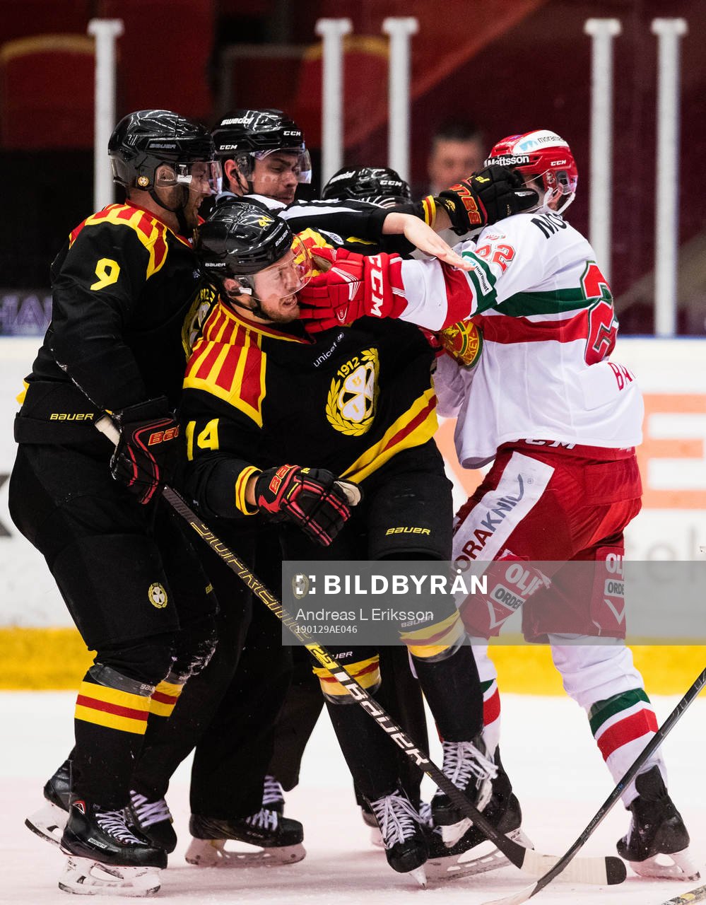 Brynäs Niclas Andersén och Jacob Blomqvist islagsmål med