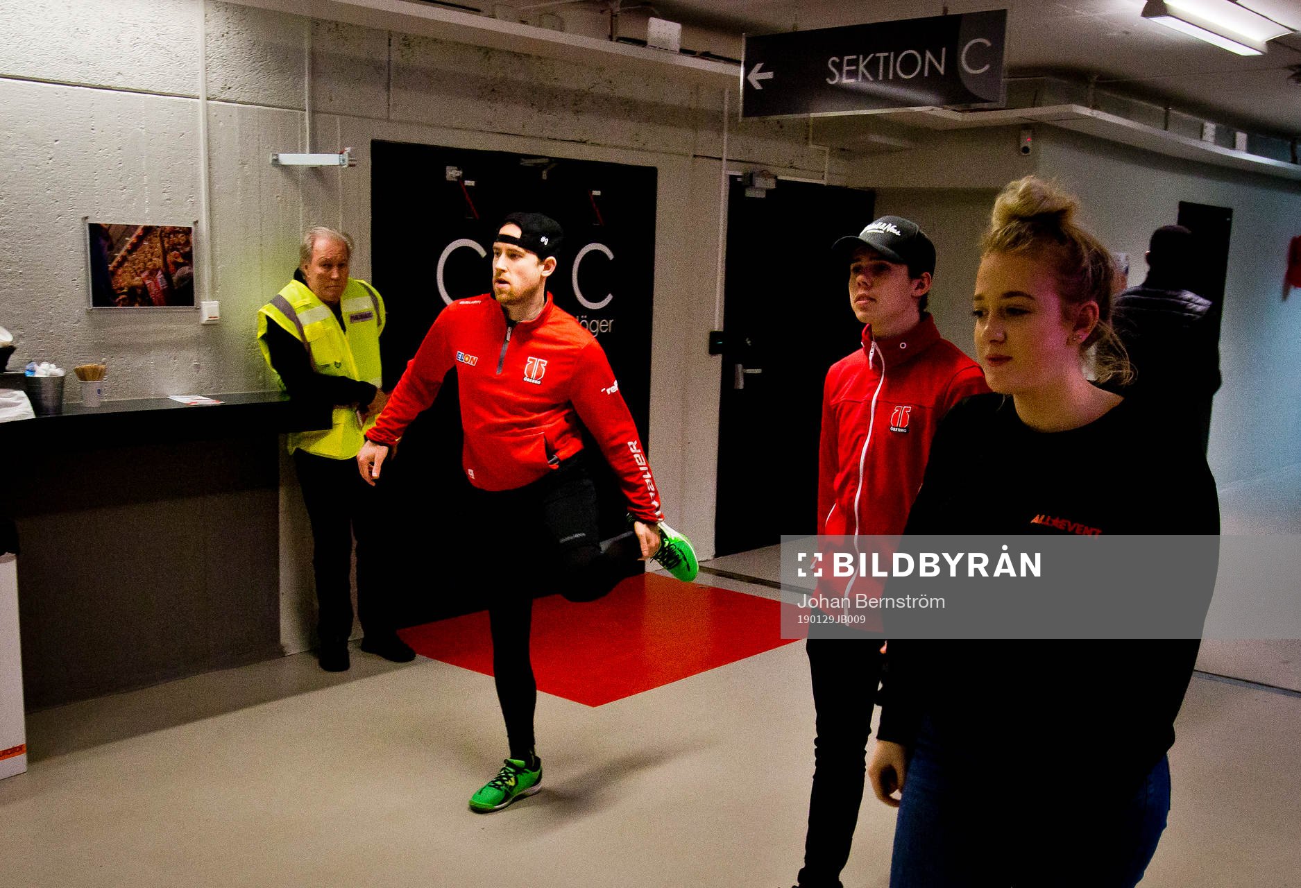 Örebros Tylor Spink värmer upp