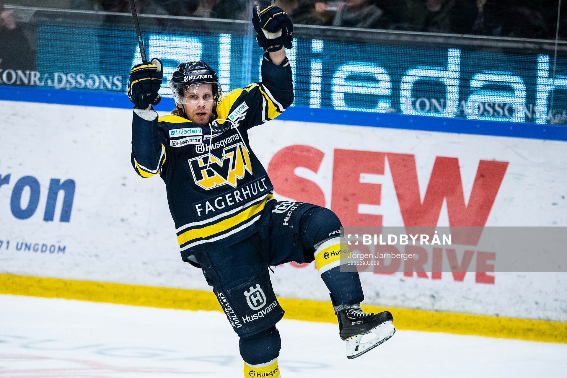 s Mattias Tedenby jublar