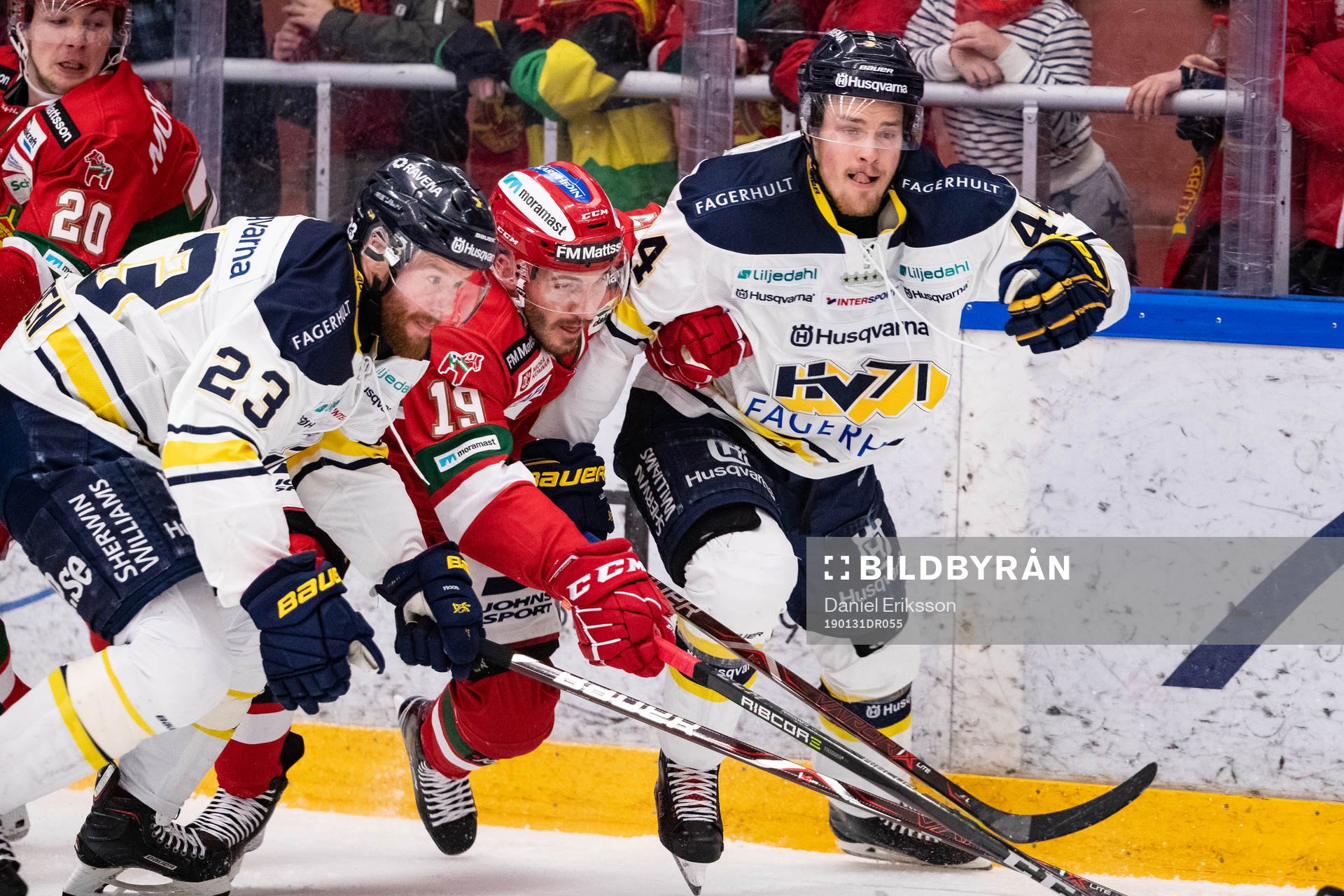 s Robin Figren och Moras John Persson och HV71:s Mikko