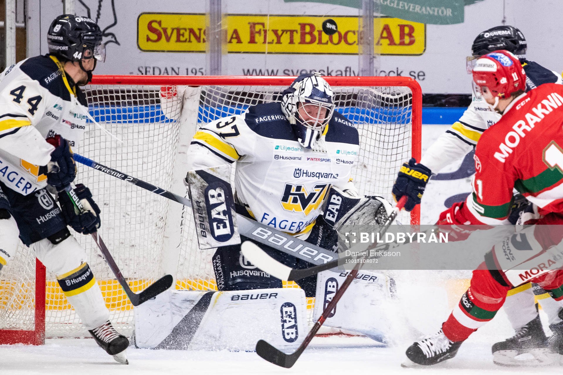 s målvakt Jonas Gunnarsson  och Mikko Lehtonen och Moras