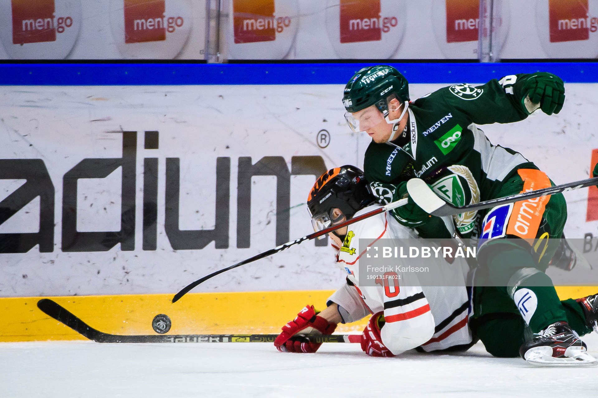 Örebros Shane Harper och Färjestads Axel Ottosson