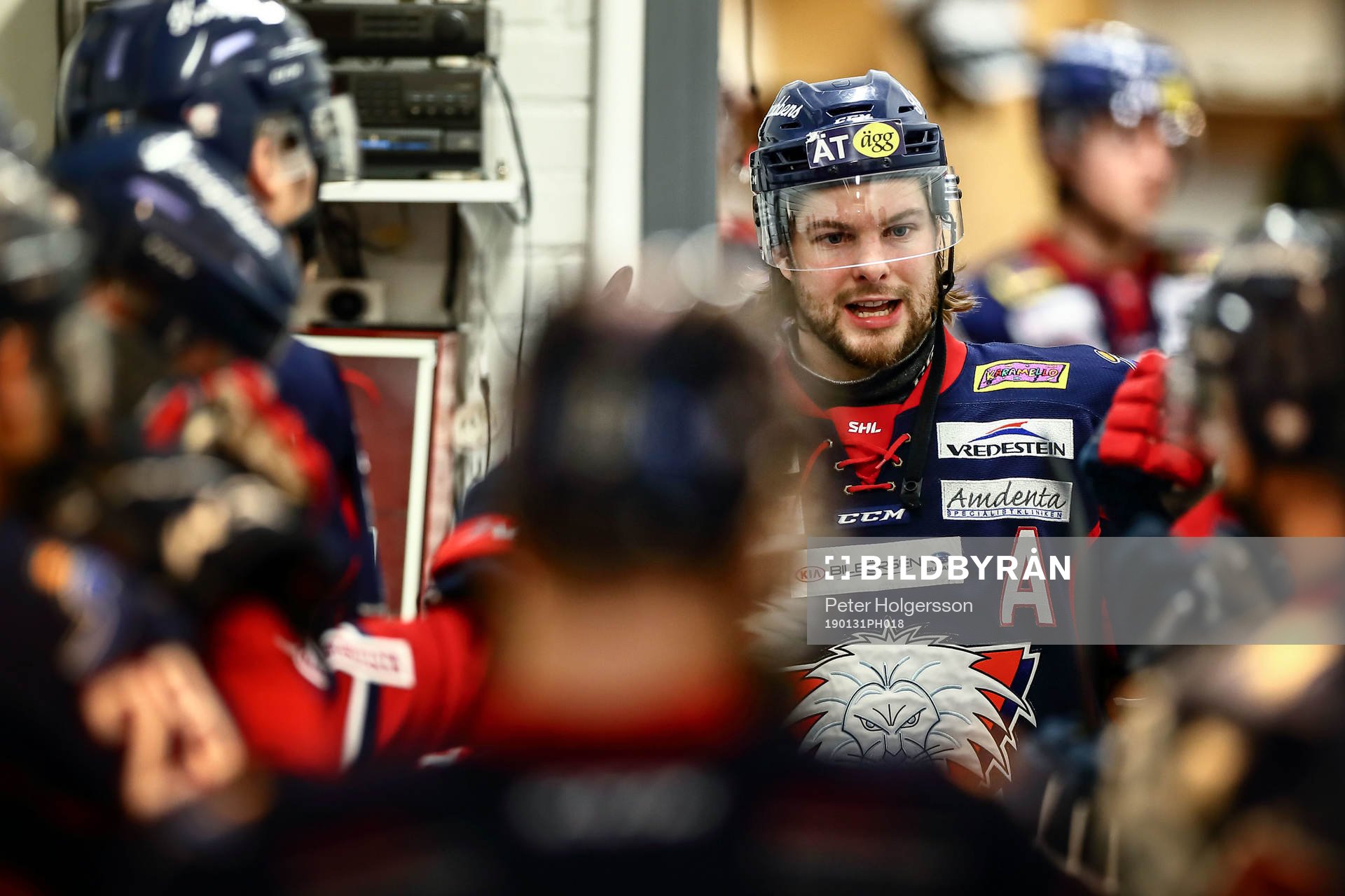 Linköpings Andrew Gordon före ishockeymatchen i SHL