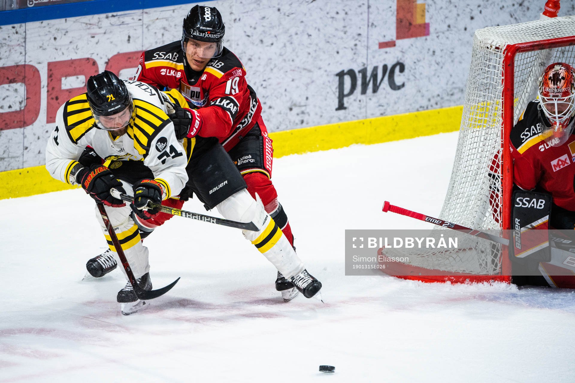 Brynäs Robert Kousal och Luleås Joonas Jalvanti