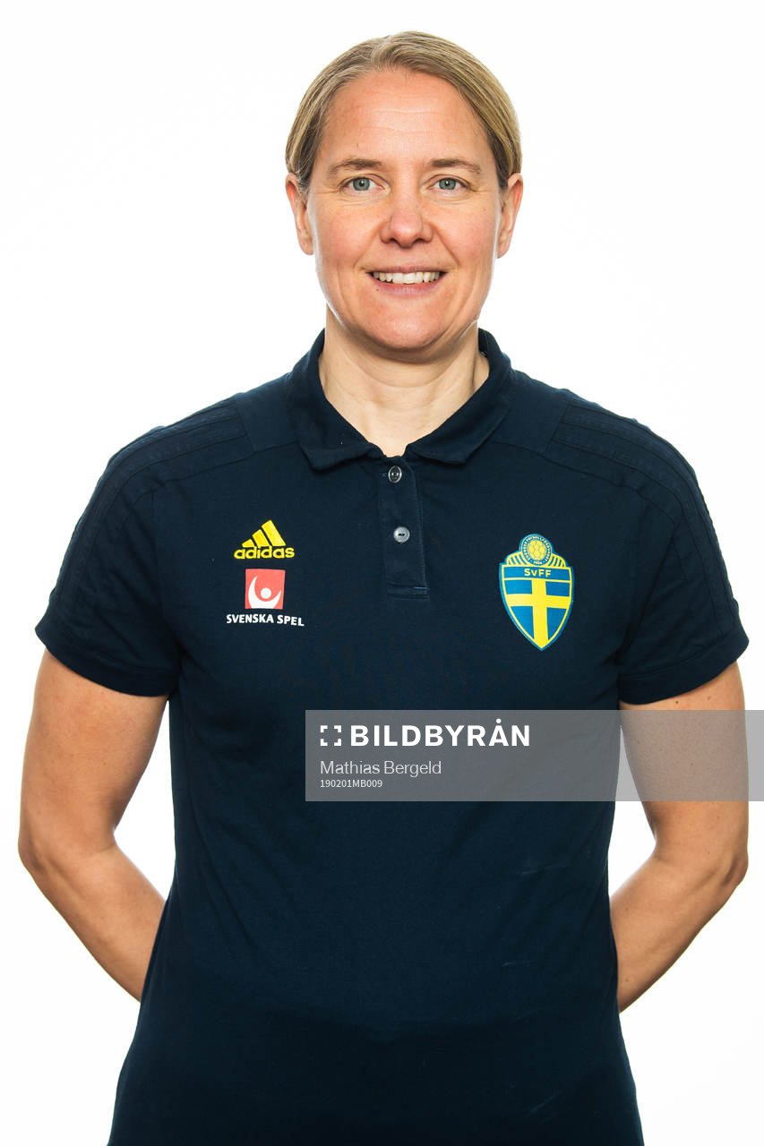 Anna Nyström från Svenska Fotbollsförbundets domargrupp under en porträttfotografering den 1 februari 2019 i Jönköping.