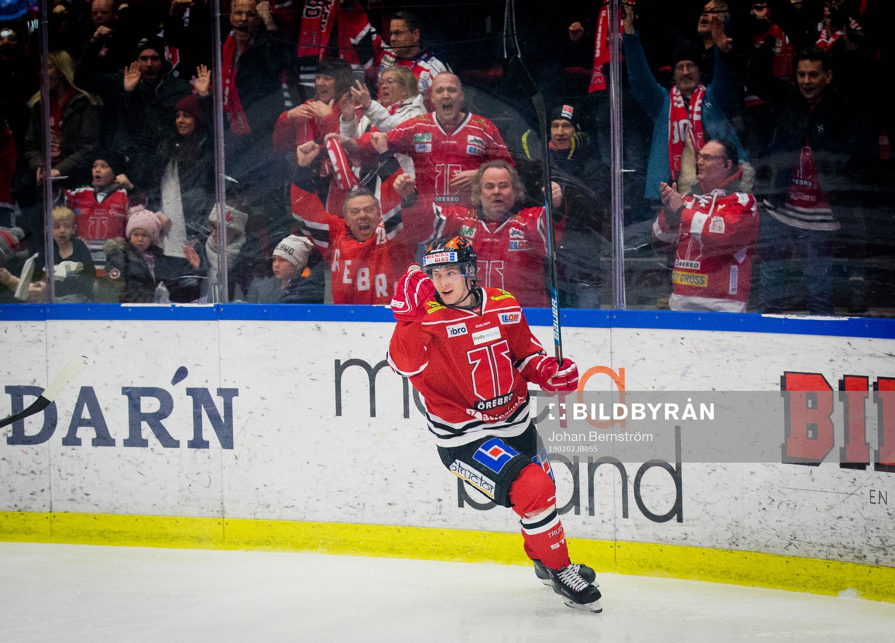 Örebros Patrik Virta gör 1-0 och jublar