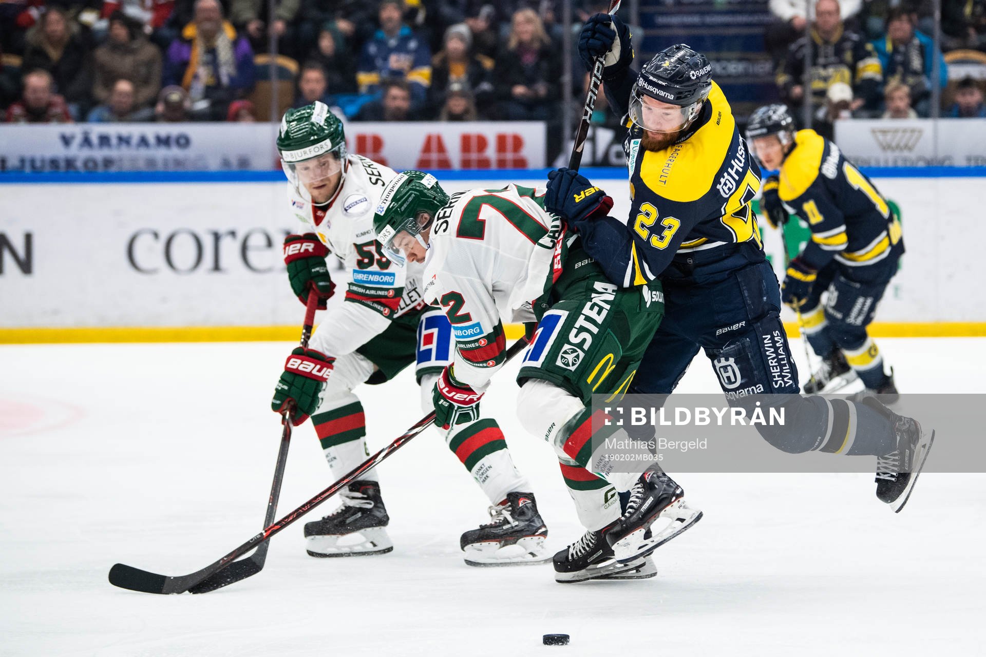 s Robin Figren i kamp om pucken