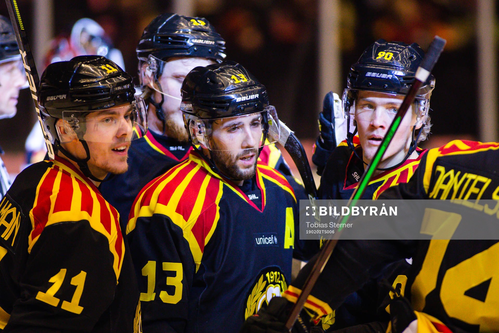 Brynäs Ryan Gunderson jublar med lagkamrater