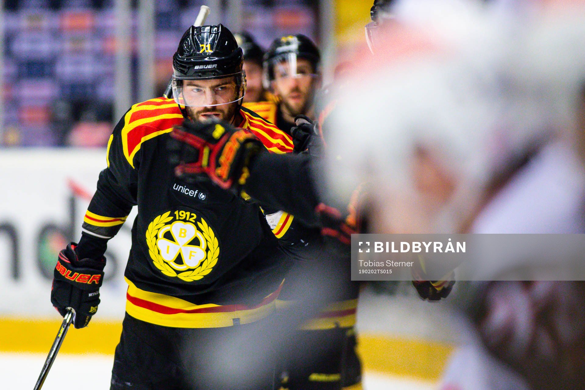 Brynäs Robert Kousal jublar