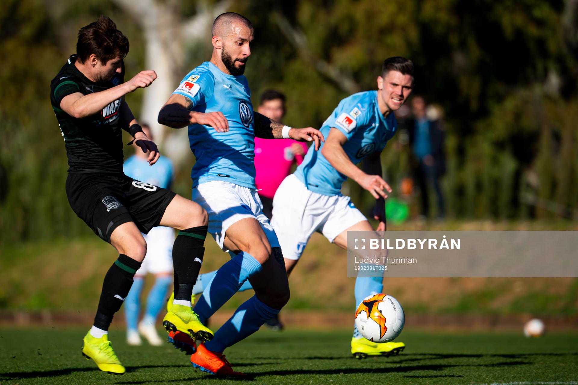 Guillermo Molins of Malmö FF and Dmitrii Stotsckii of