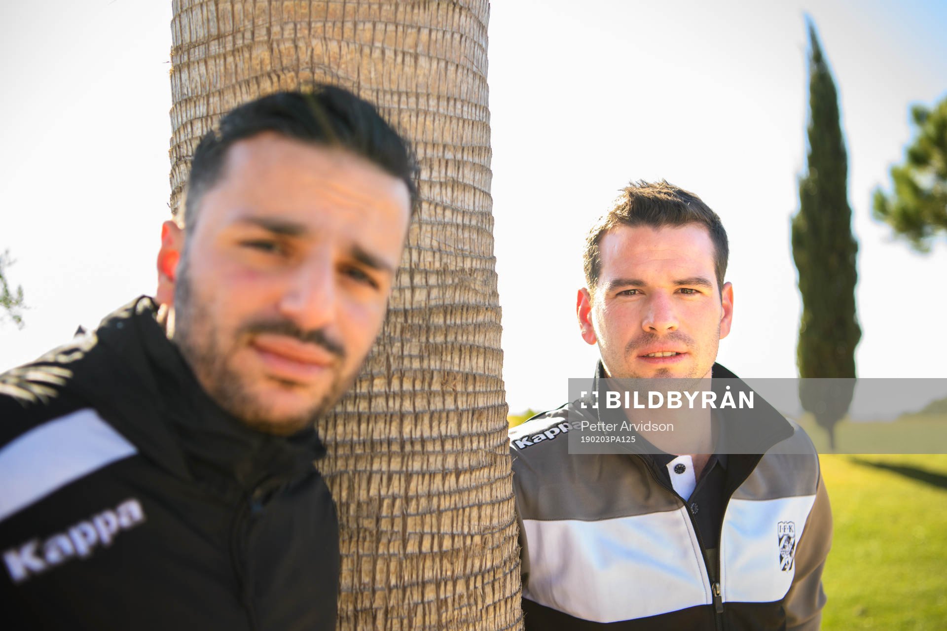 Tränare Poya Asbaghi och assisterande tränare Ferran Sibila poserar för ett porträtt under IFK Göteborgs träningsläger den 3 februari 2019 i Lagos.