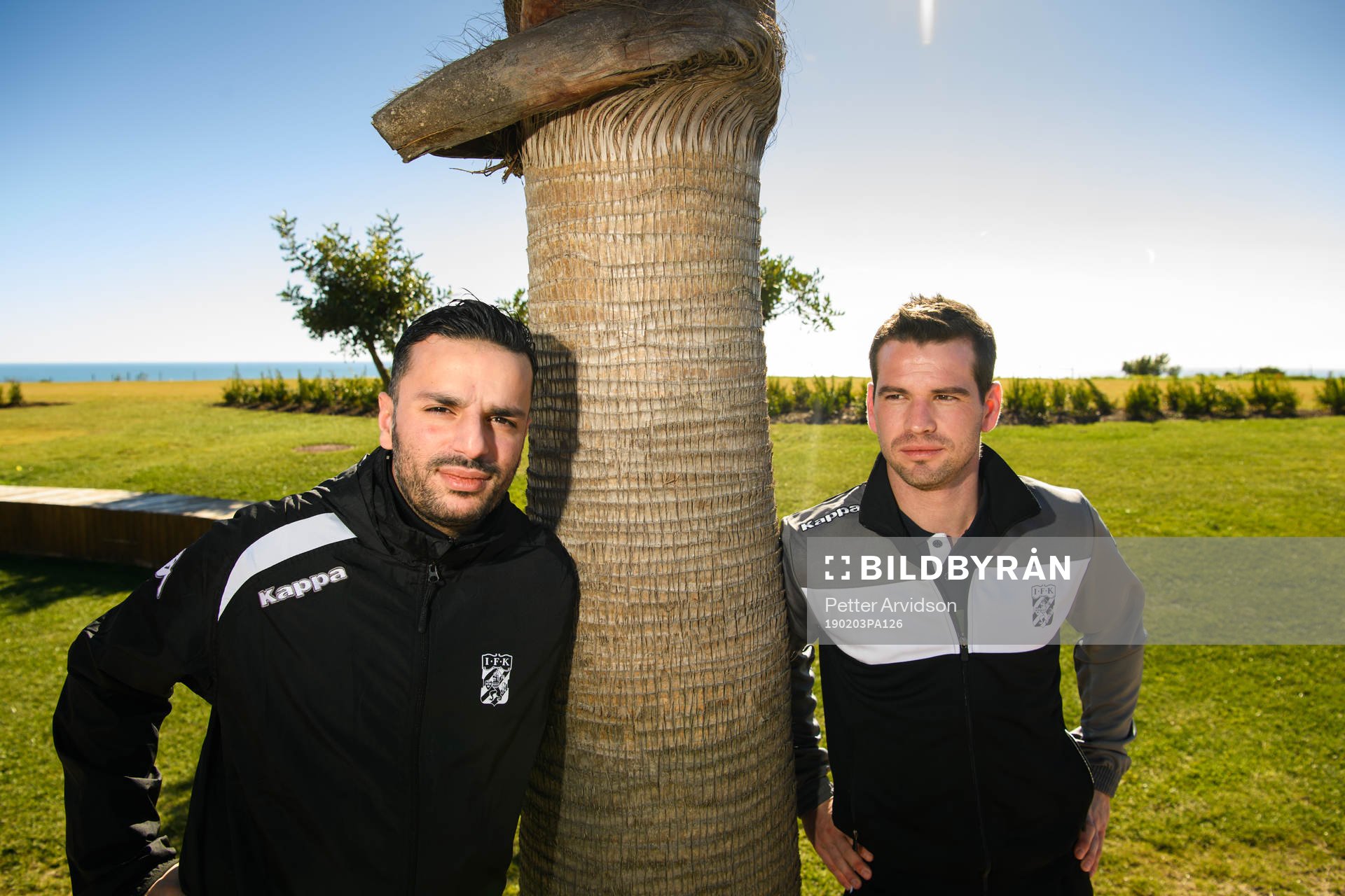 Tränare Poya Asbaghi och assisterande tränare Ferran Sibila poserar för ett porträtt under IFK Göteborgs träningsläger den 3 februari 2019 i Lagos.