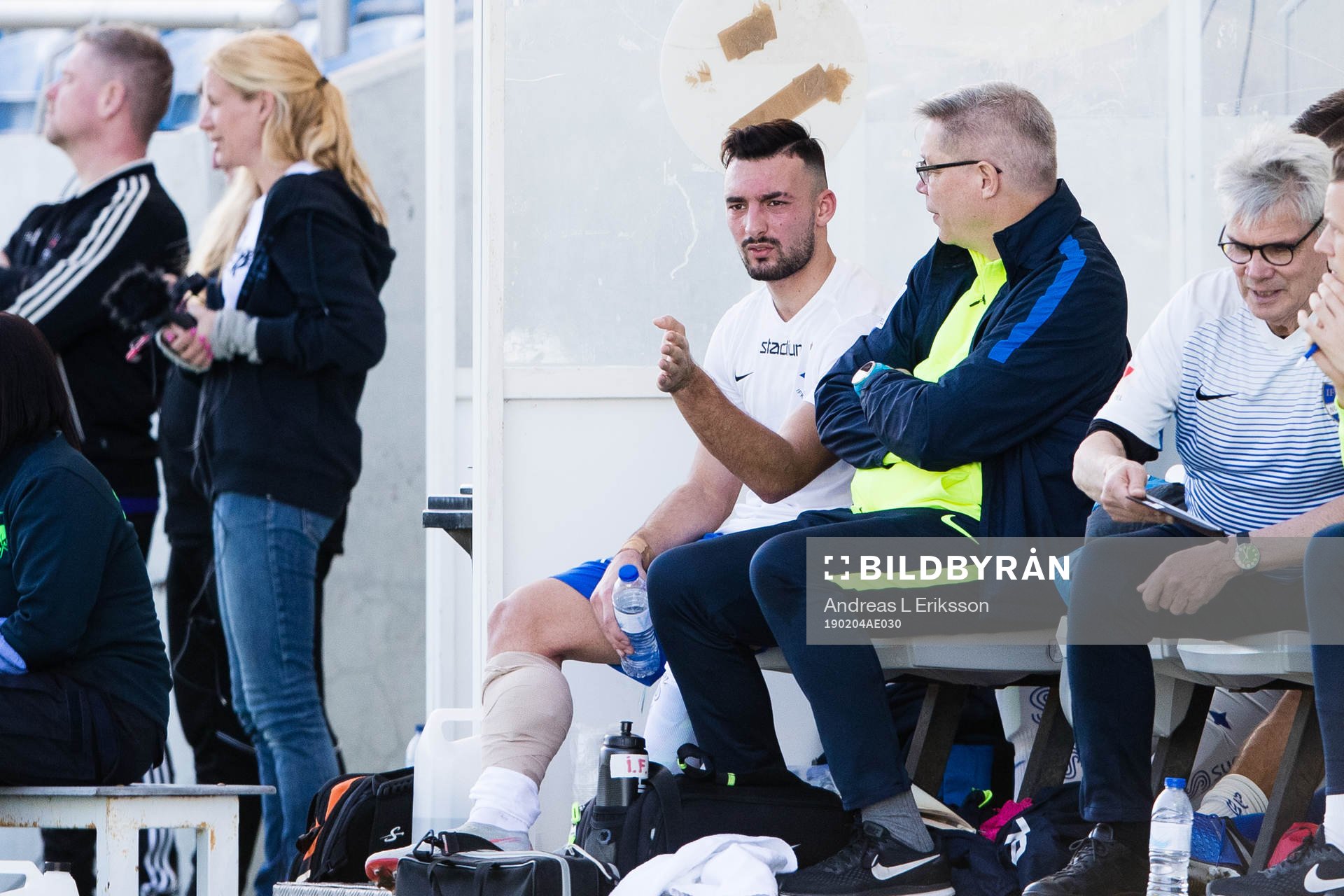 Norrköpings Sead Haksabanovic med lindad vad