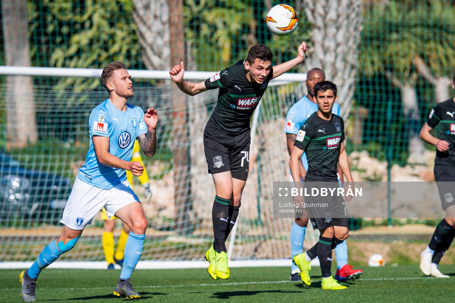 Arnor Traustason of Malmö FF and Eduard Spertsian of