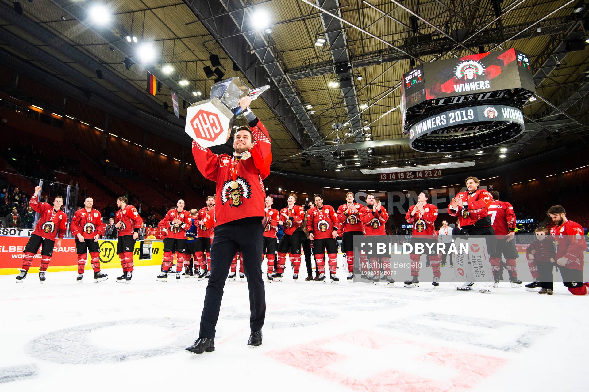 Mattias Nörstebö of Frölunda celebrates with the trophy