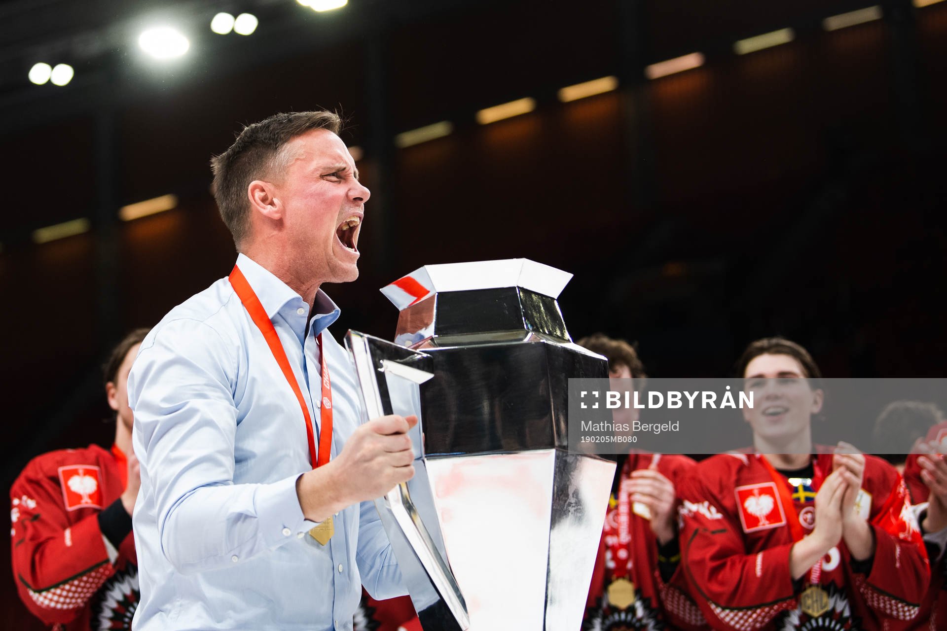 Head coach Roger Rönnberg of Frölunda celebrates with the