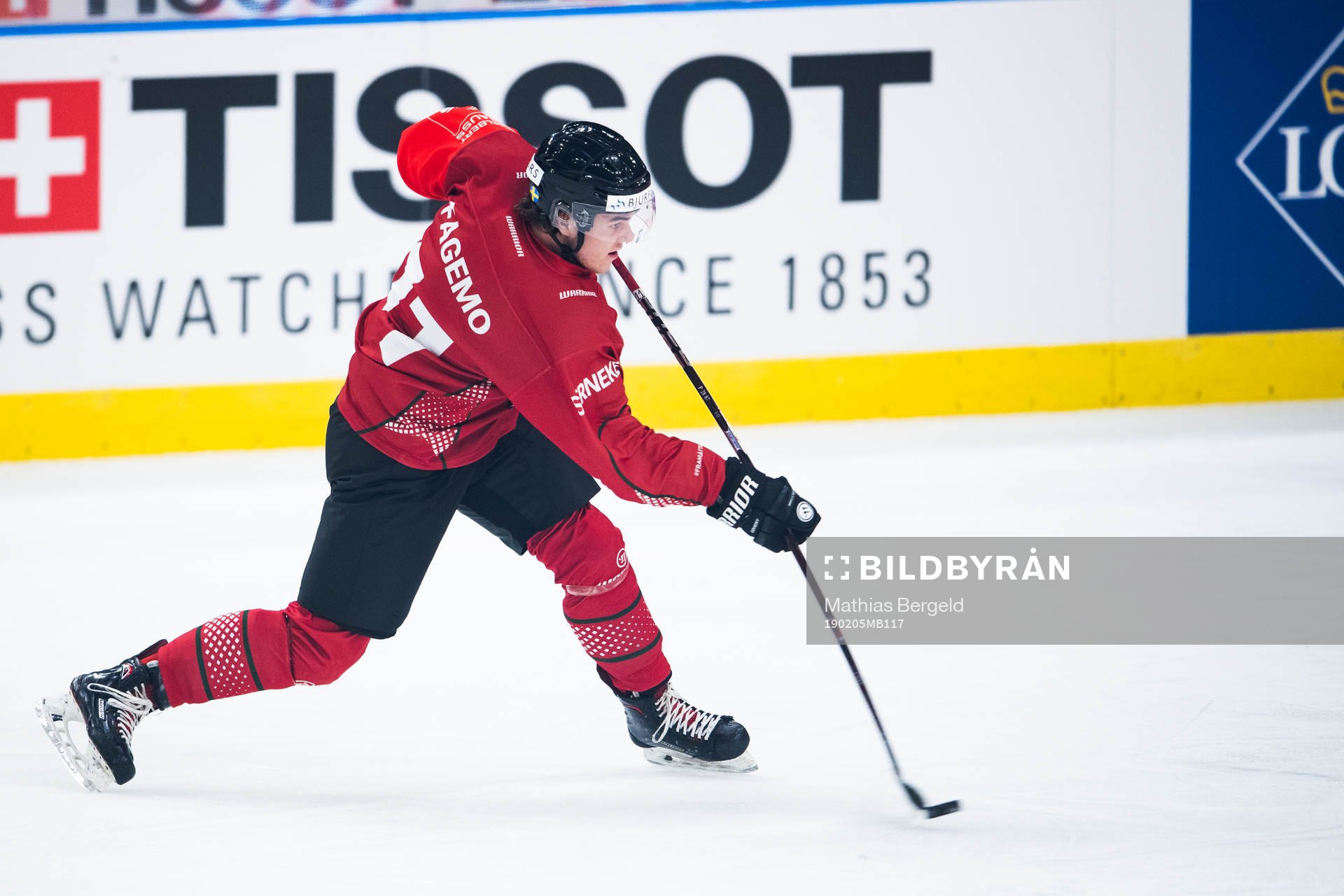 Samuel Fagemo of Frölunda scores 1-0