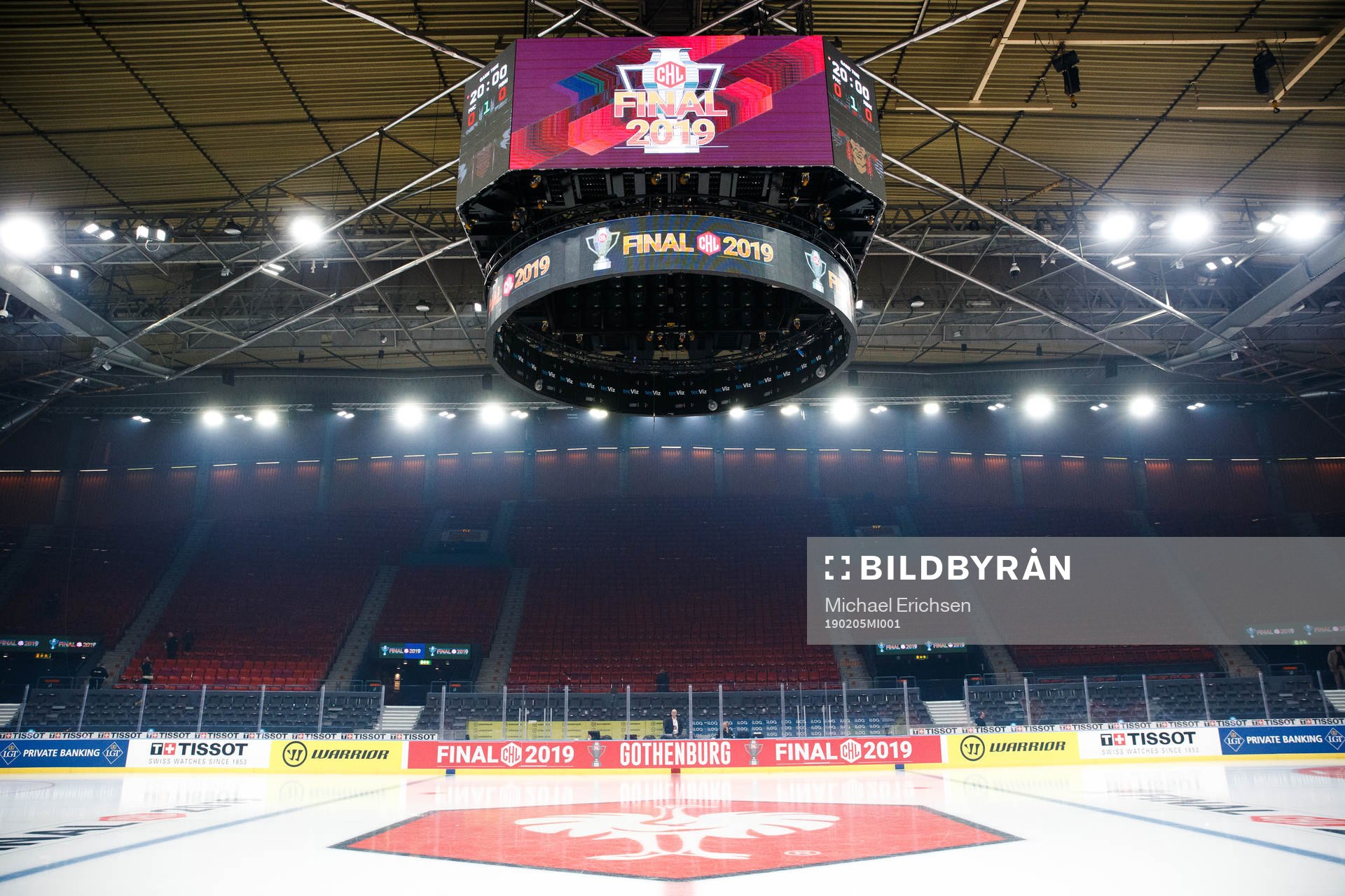 General view inside the arena ahead the CHL final between